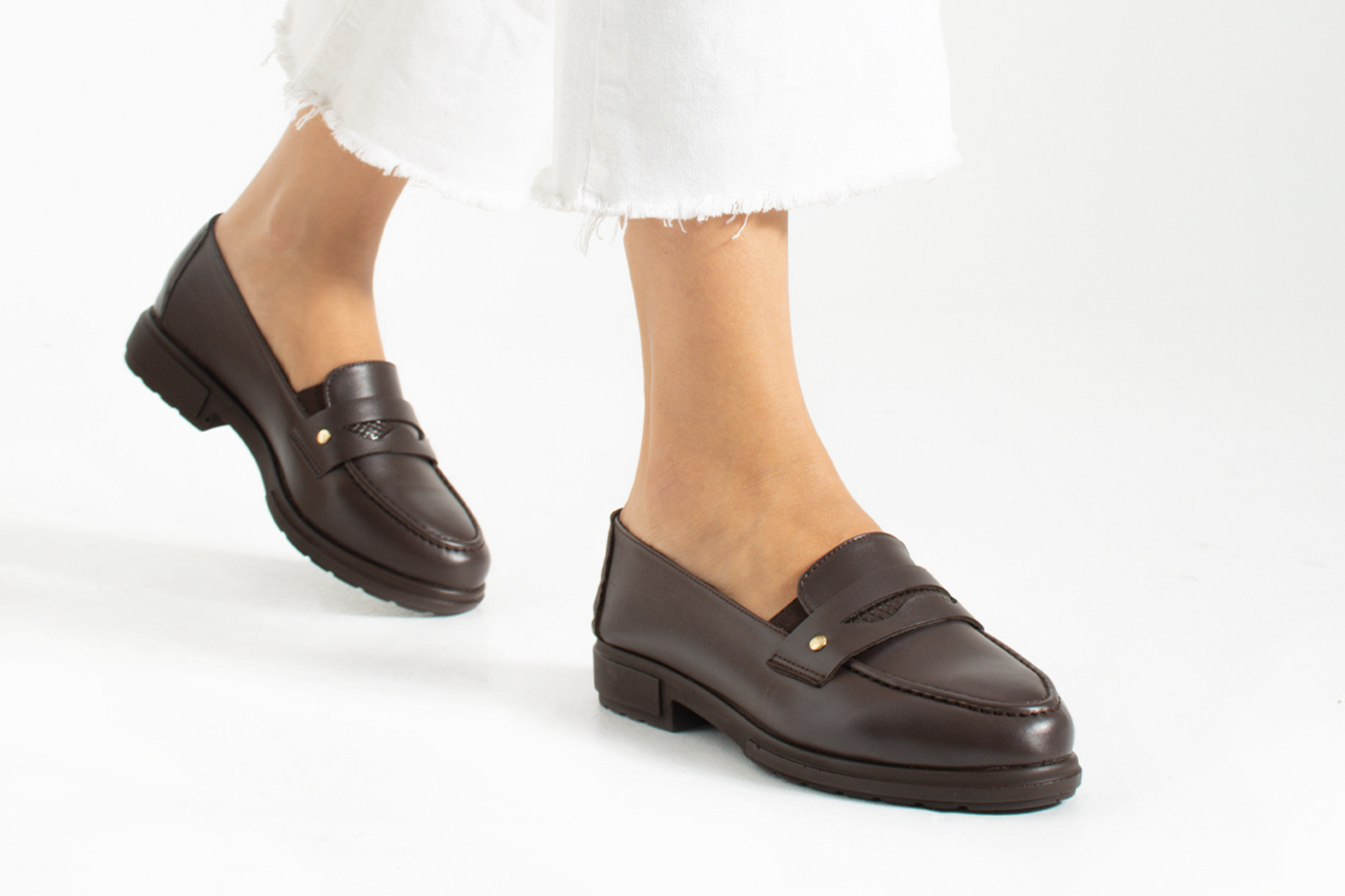 Konforlu Babetler: Ayak Sağlığınıza Şıklık Katın