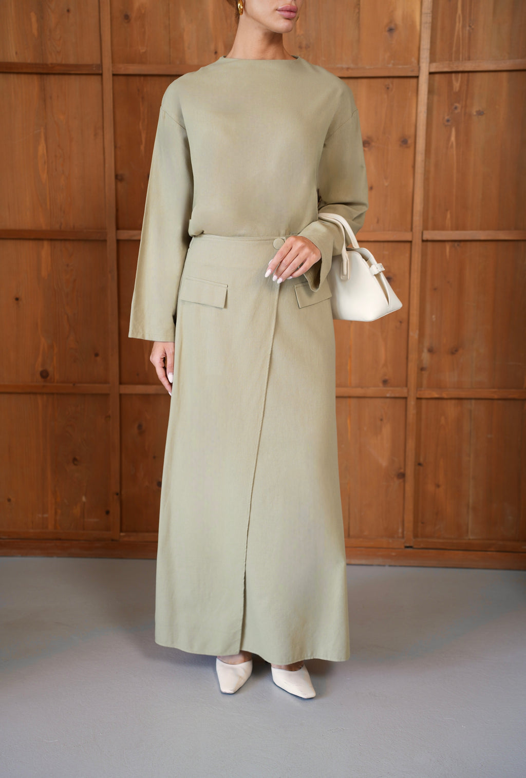 Linen Chic | Keten Yan Yırtmaçlı Düğmeli Etekli Takım