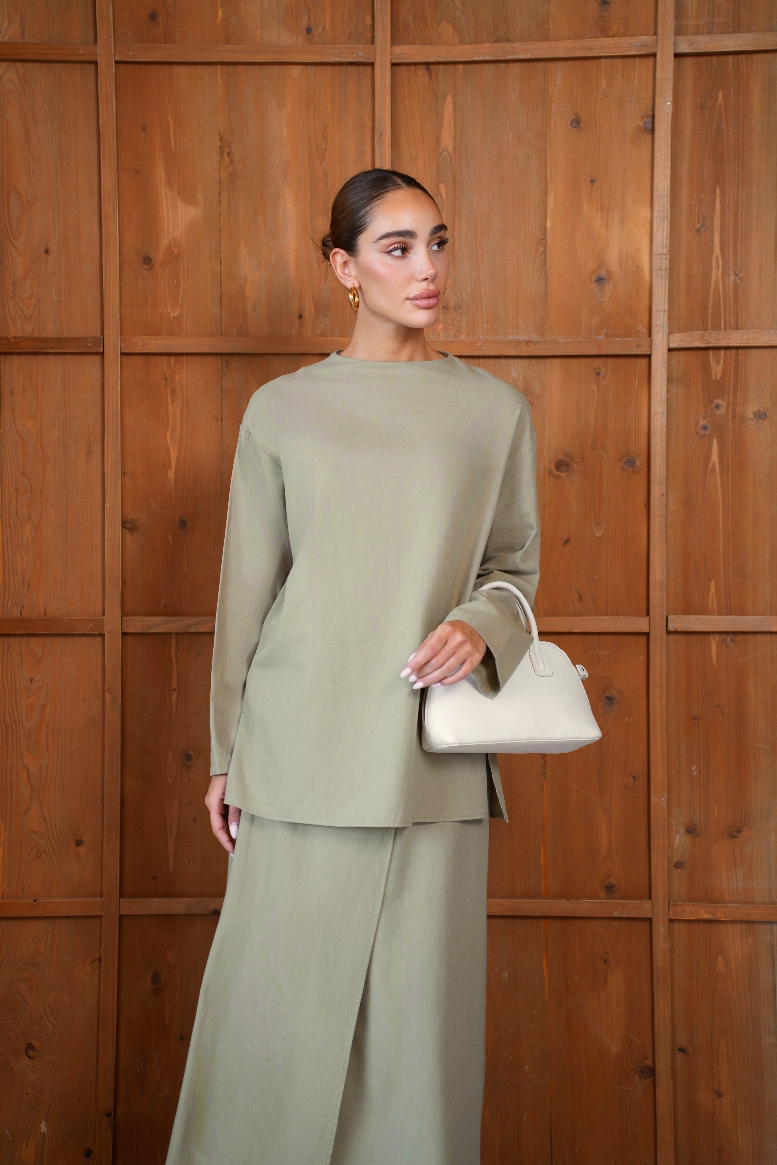 Linen Chic | Keten Yan Yırtmaçlı Düğmeli Etekli Takım