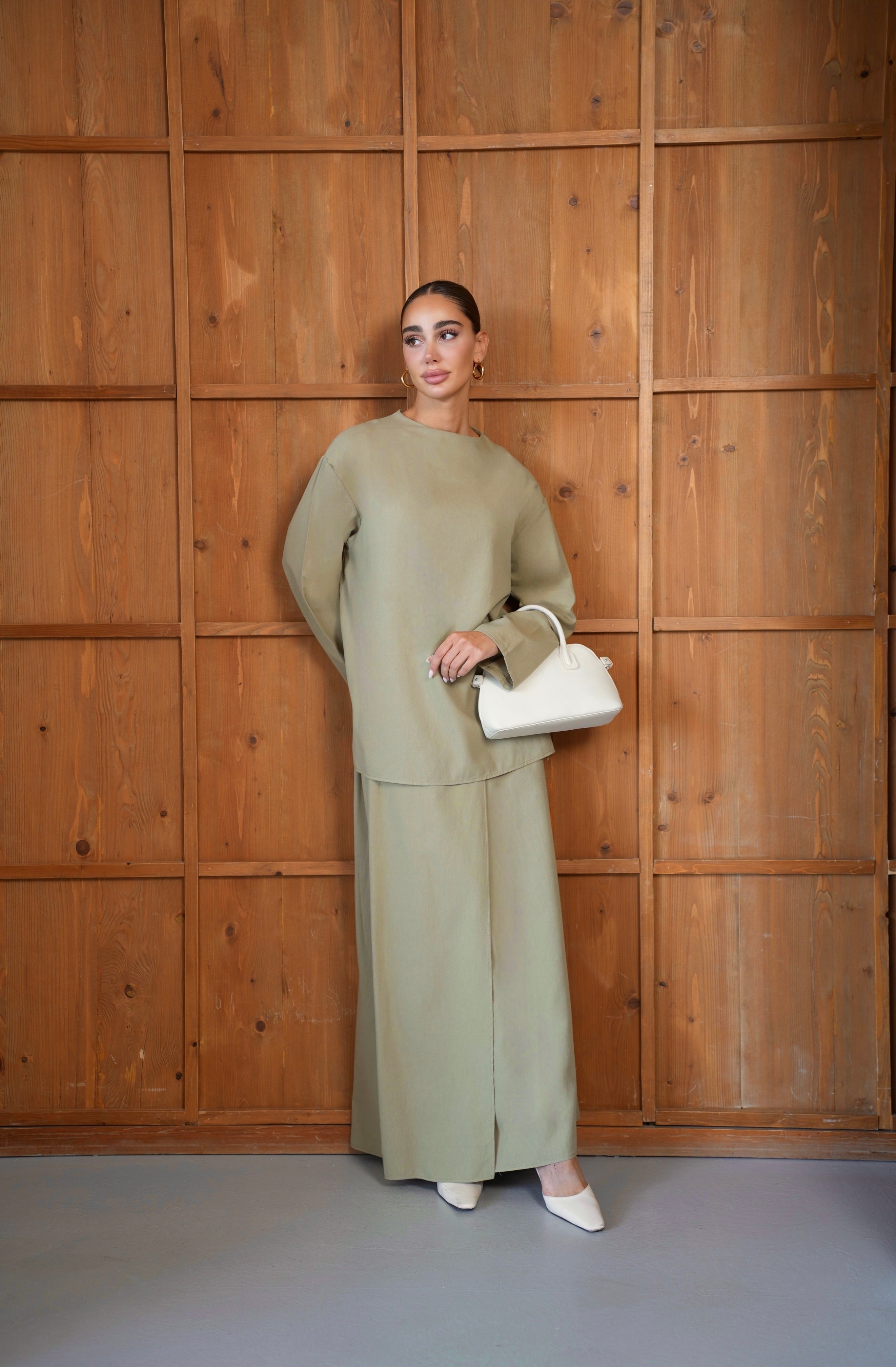 Linen Chic | Keten Yan Yırtmaçlı Düğmeli Etekli Takım