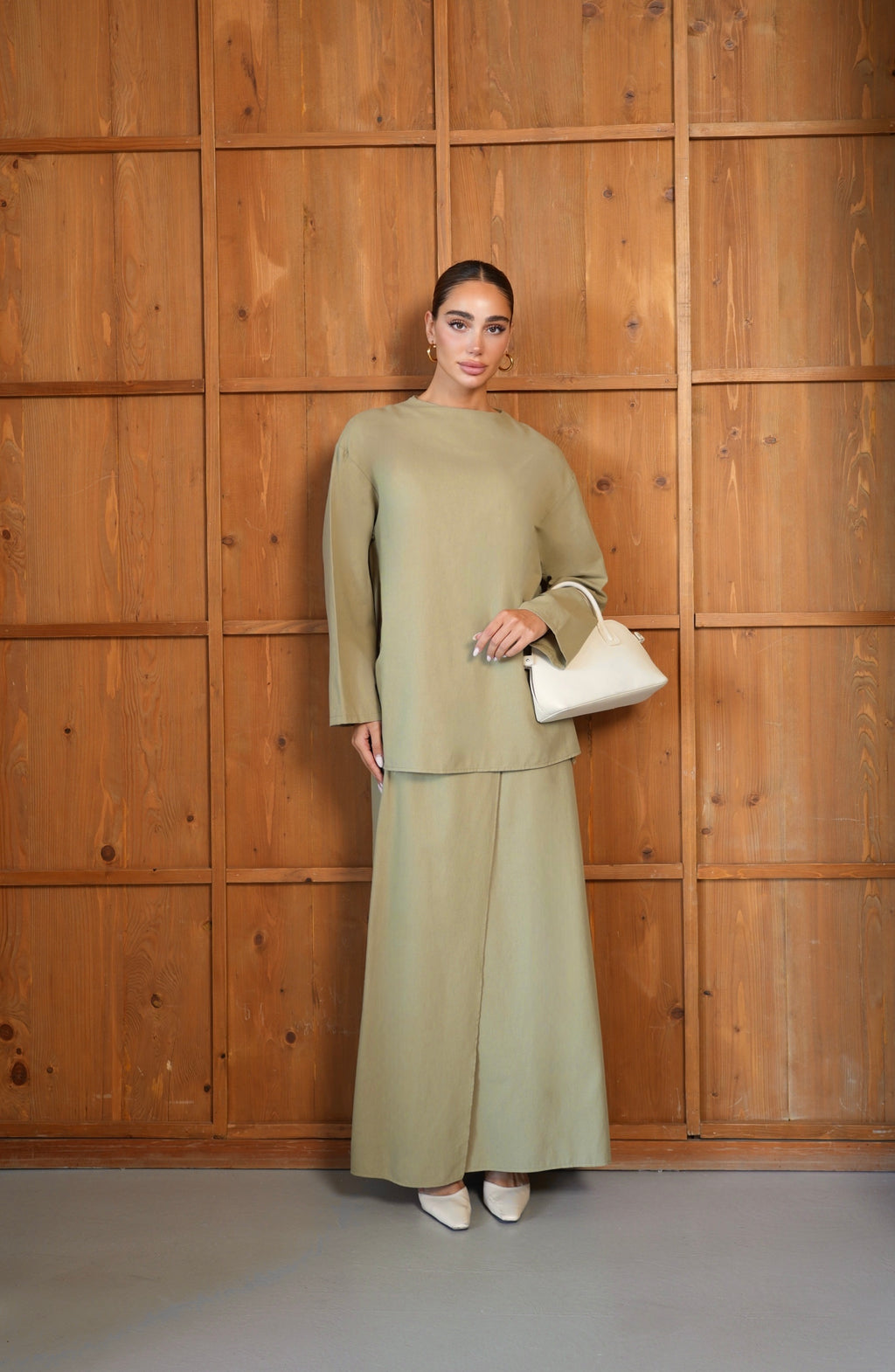 Linen Chic | Keten Yan Yırtmaçlı Düğmeli Etekli Takım