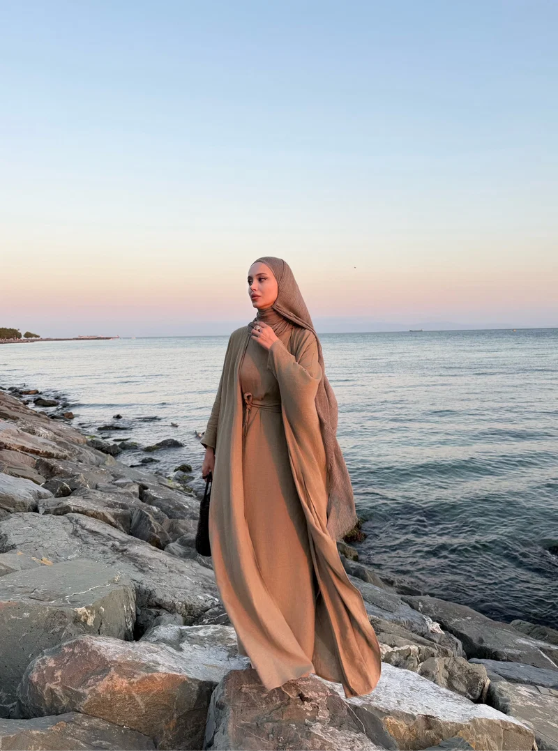 Velora Flow | Yırtmaç Detaylı Keten 2'li Abaya Takımı