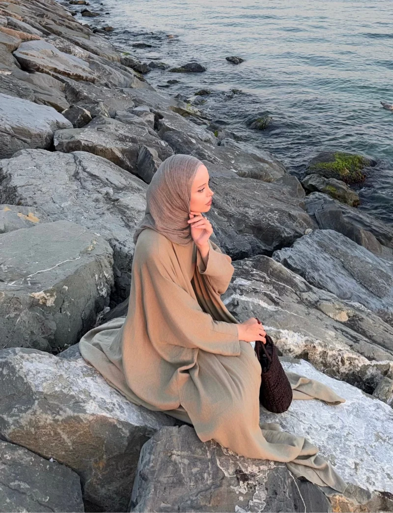 Velora Flow | Yırtmaç Detaylı Keten 2'li Abaya Takımı
