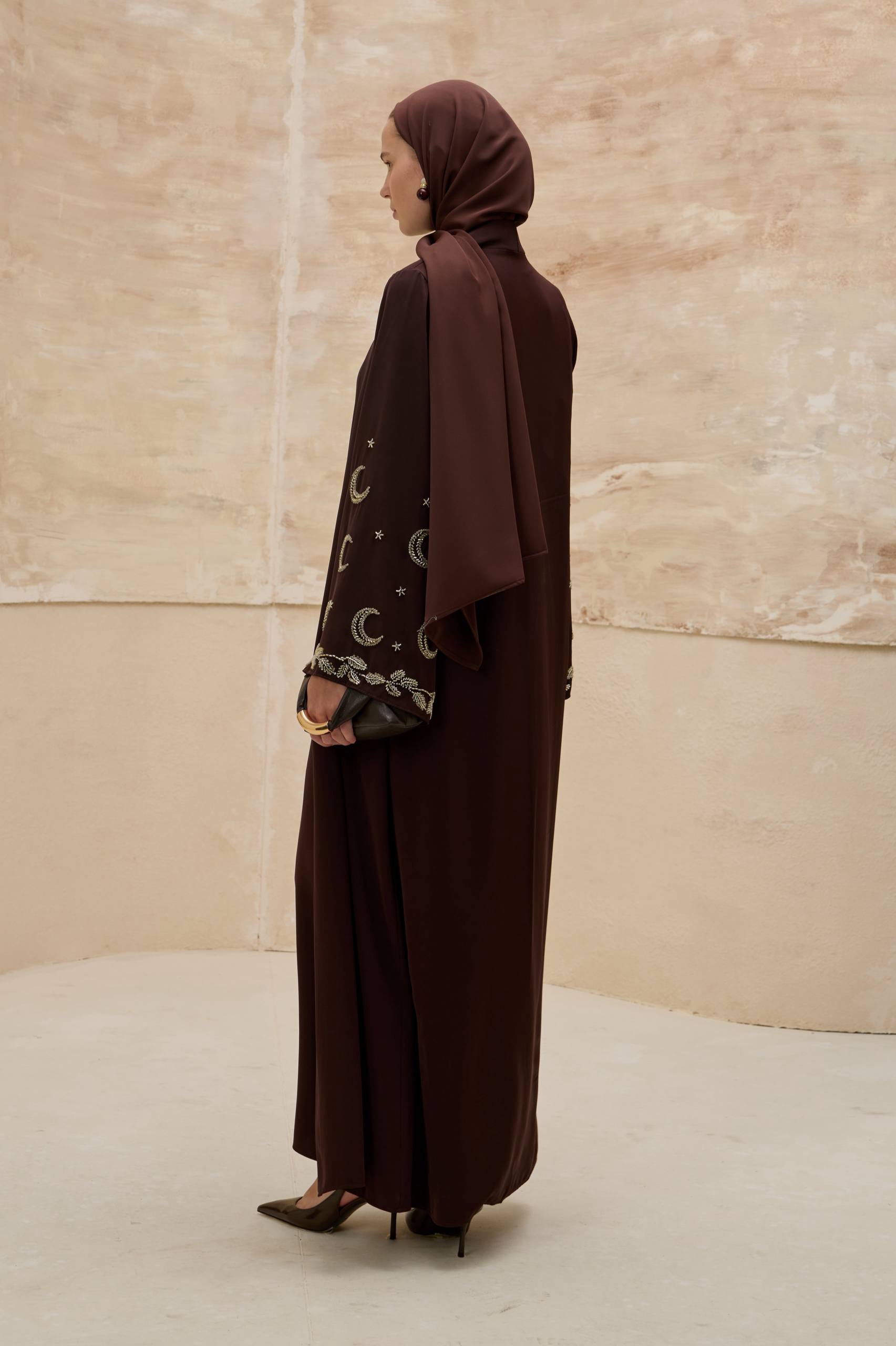 Crescent Nightfall | Hilal Nakışlı Abaya Takımı