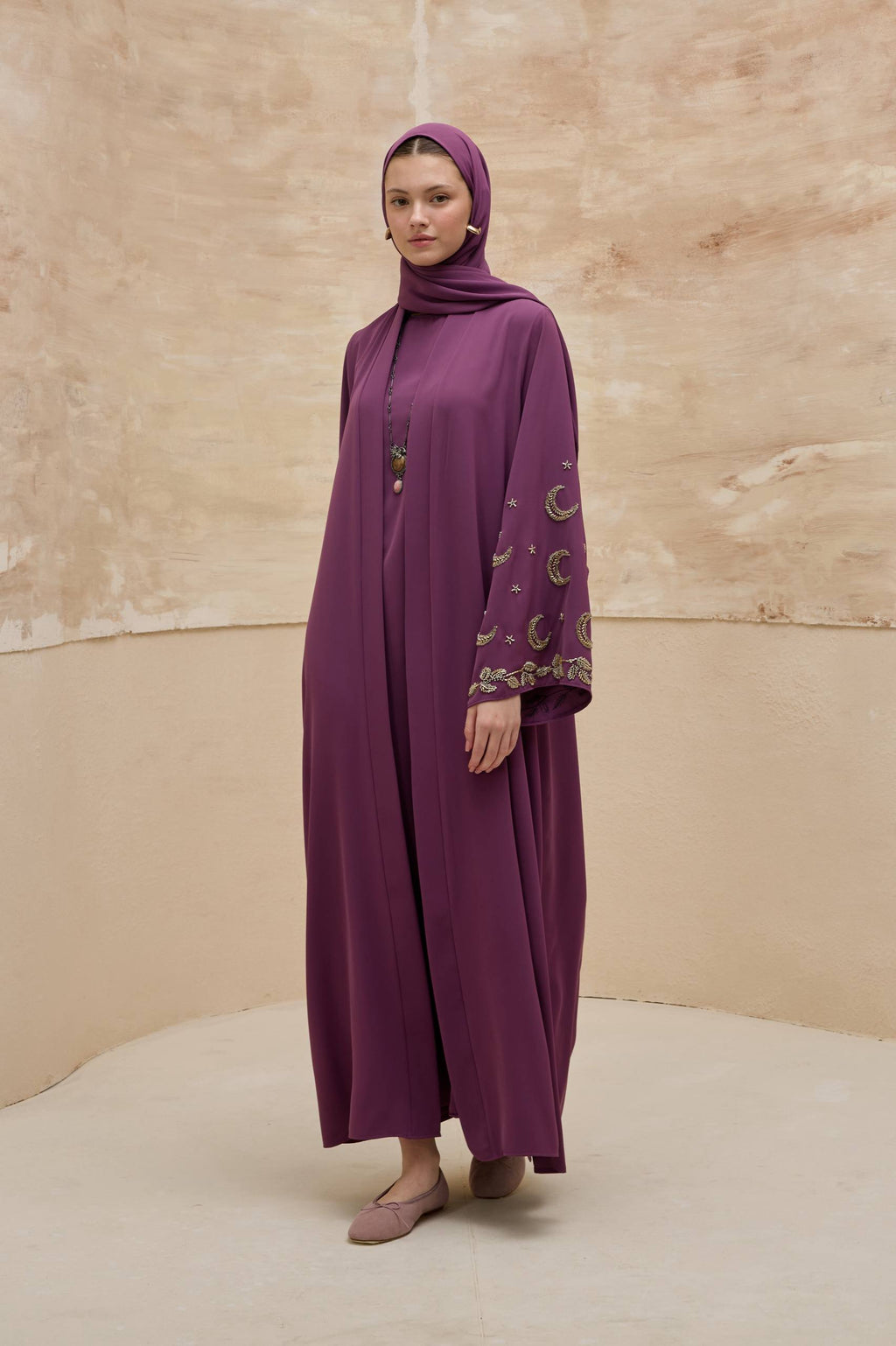 Crescent Nightfall | Hilal Nakışlı Abaya Takımı