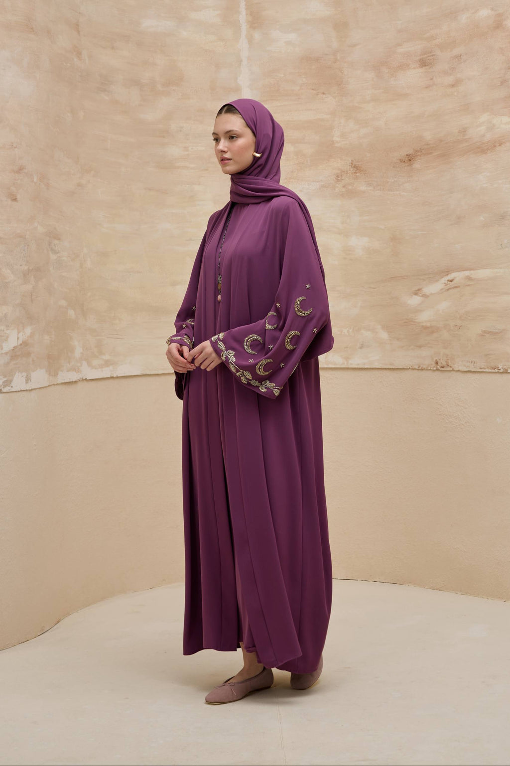 Crescent Nightfall | Hilal Nakışlı Abaya Takımı