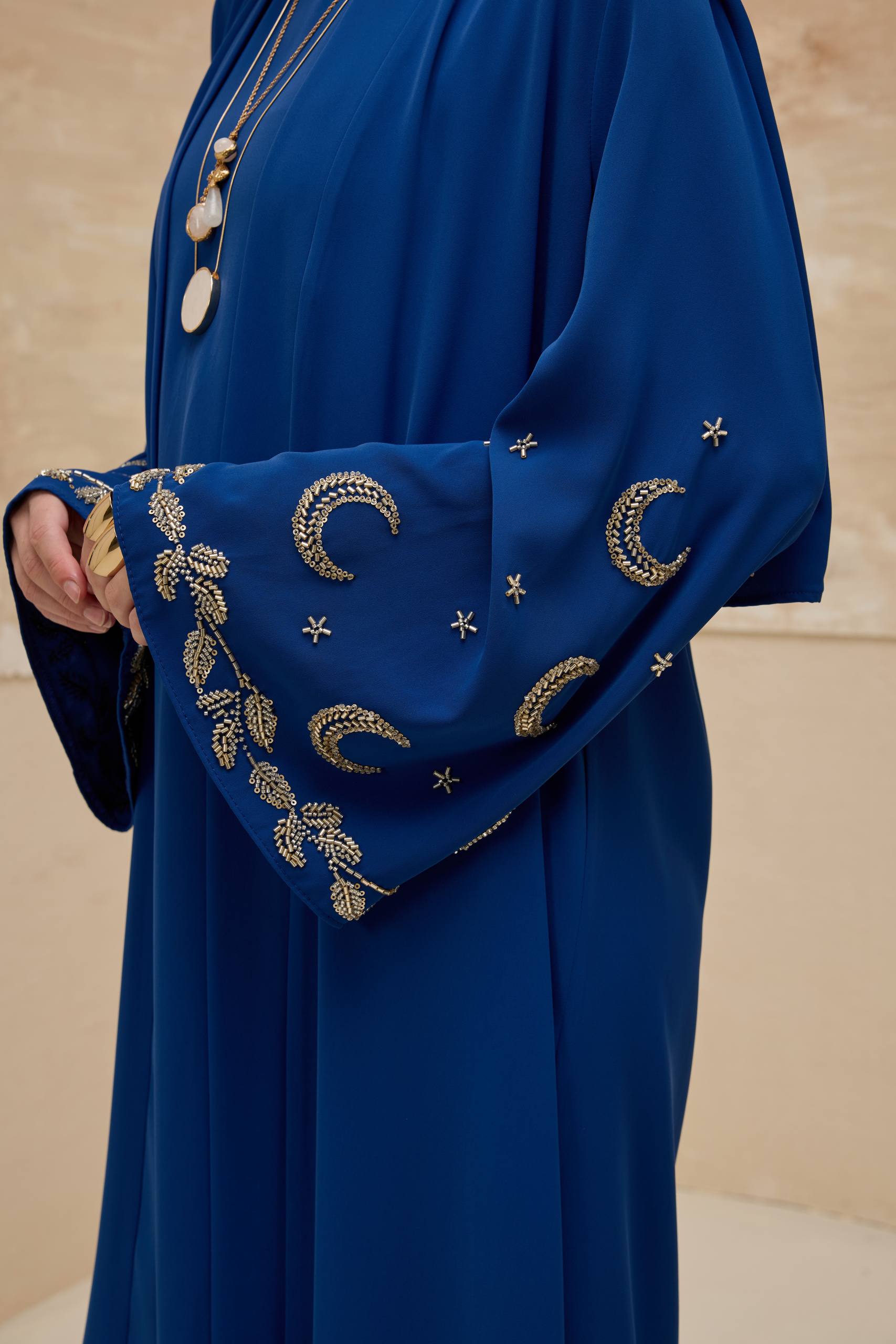 Crescent Nightfall | Hilal Nakışlı Abaya Takımı