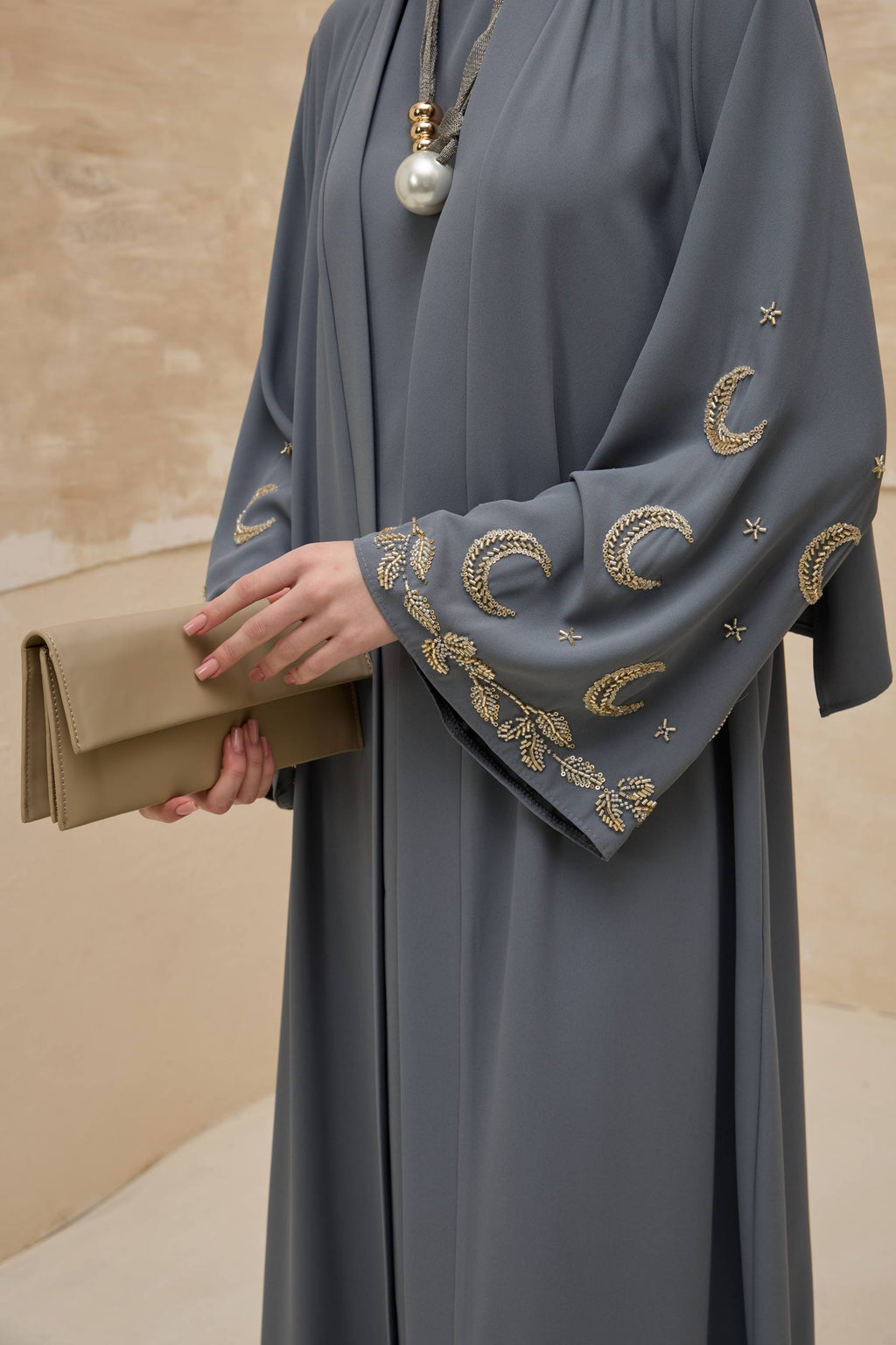 Crescent Nightfall | Hilal Nakışlı Abaya Takımı