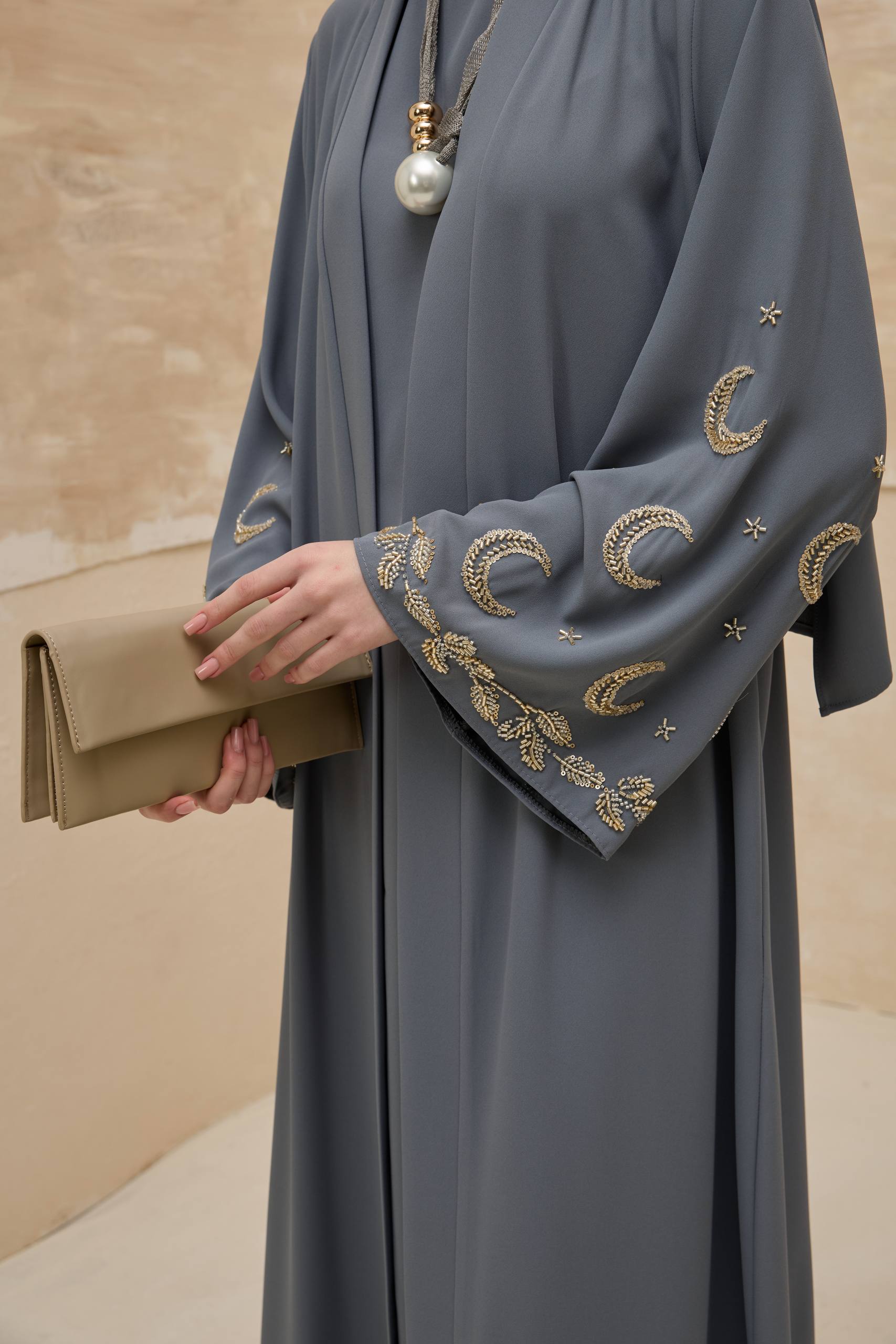 Crescent Nightfall | Hilal Nakışlı Abaya Takımı