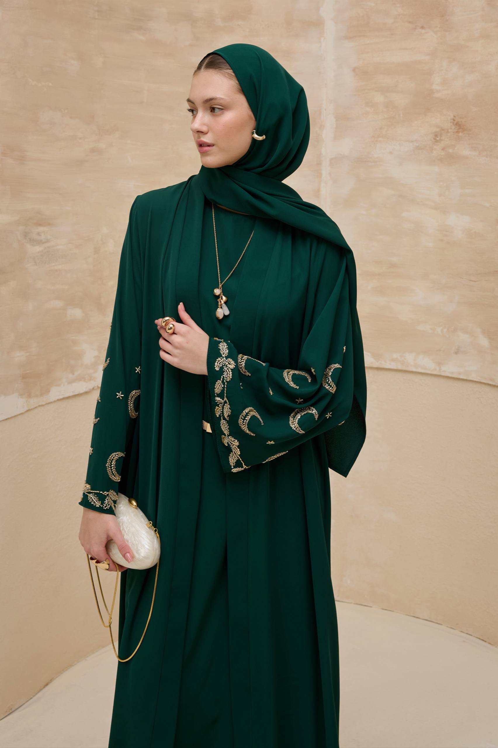 Crescent Nightfall | Hilal Nakışlı Abaya Takımı