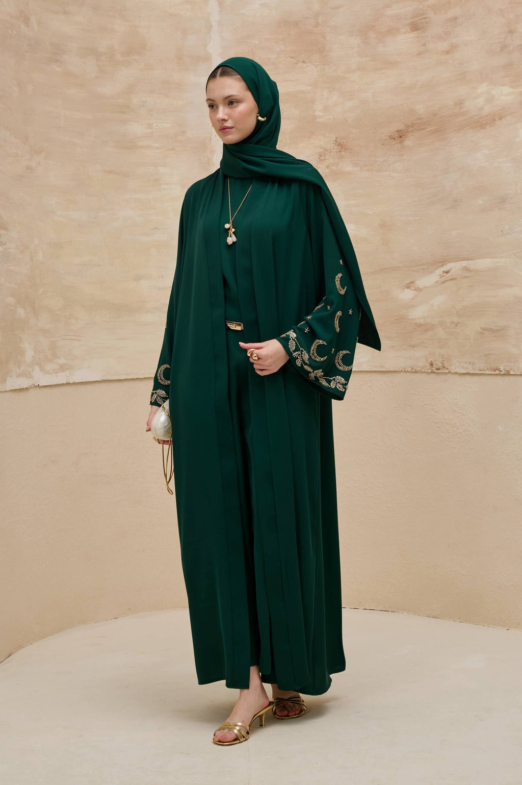 Crescent Nightfall | Hilal Nakışlı Abaya Takımı