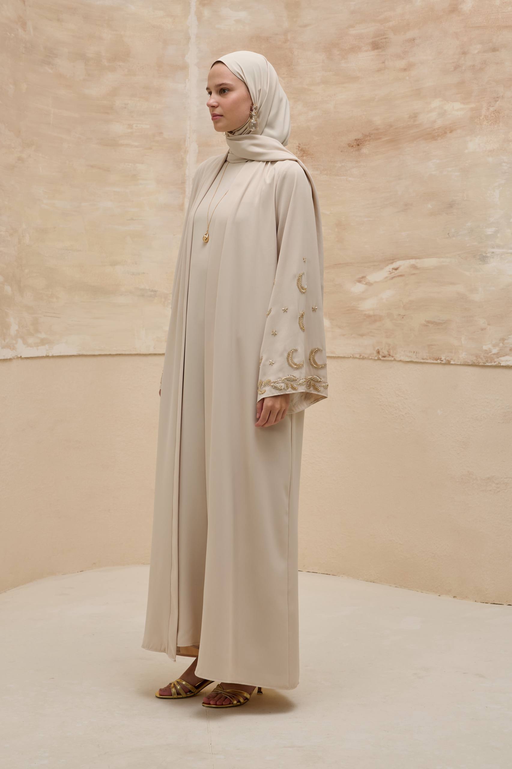 Crescent Nightfall | Hilal Nakışlı Abaya Takımı