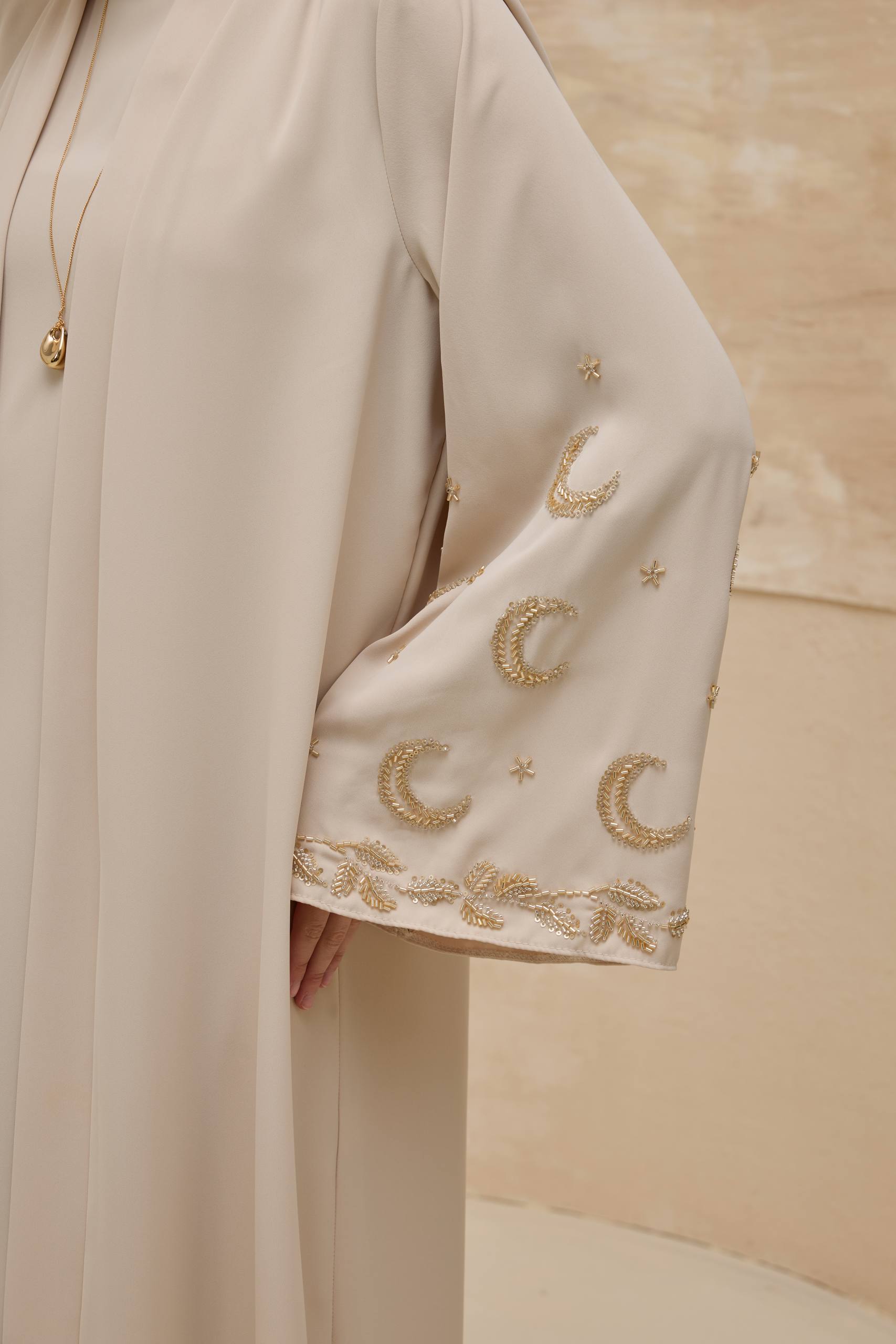 Crescent Nightfall | Hilal Nakışlı Abaya Takımı