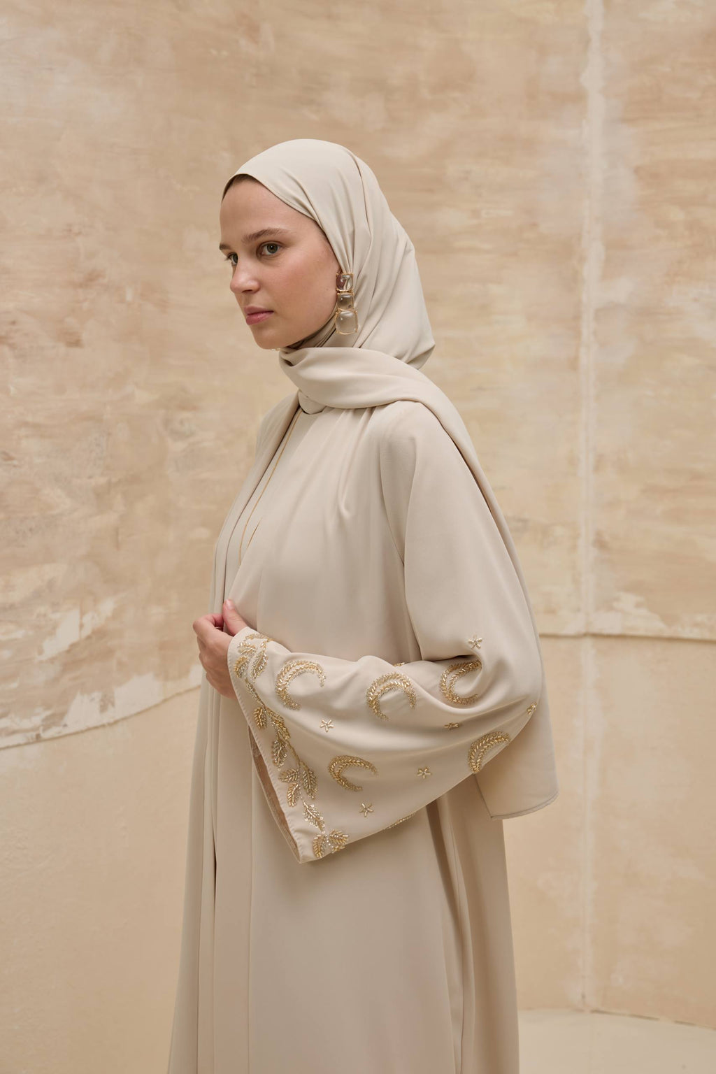 Crescent Nightfall | Hilal Nakışlı Abaya Takımı