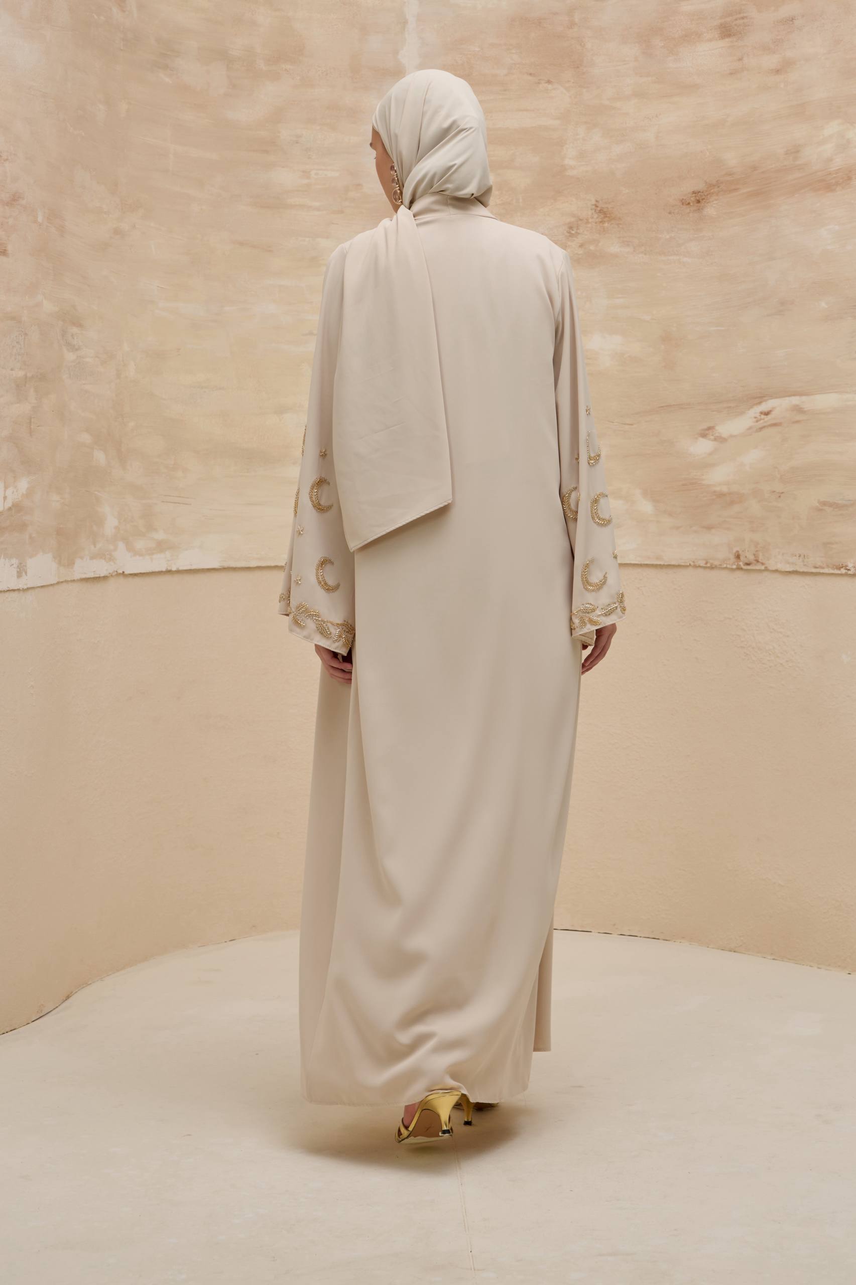 Crescent Nightfall | Hilal Nakışlı Abaya Takımı