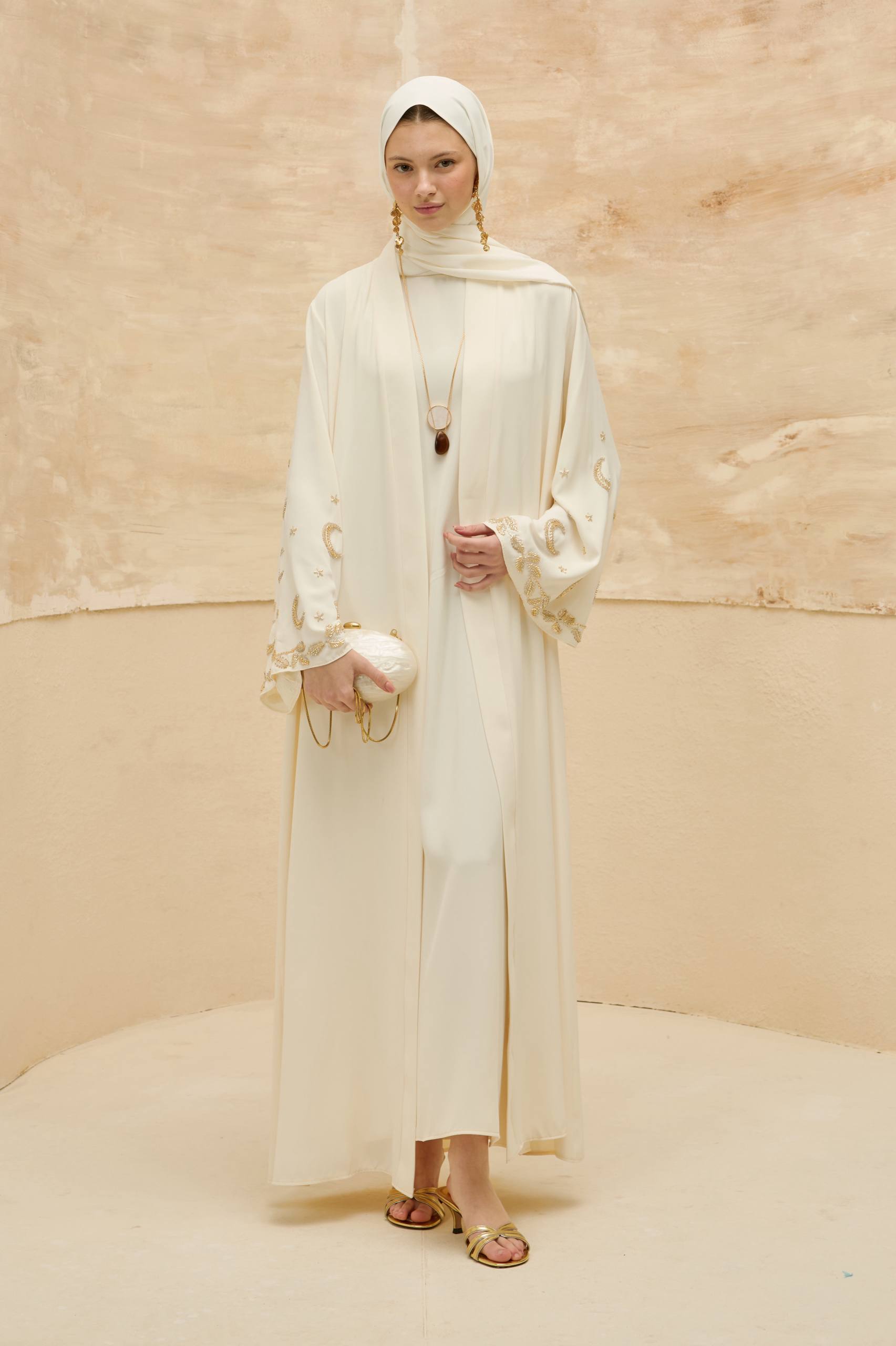 Crescent Nightfall | Hilal Nakışlı Abaya Takımı