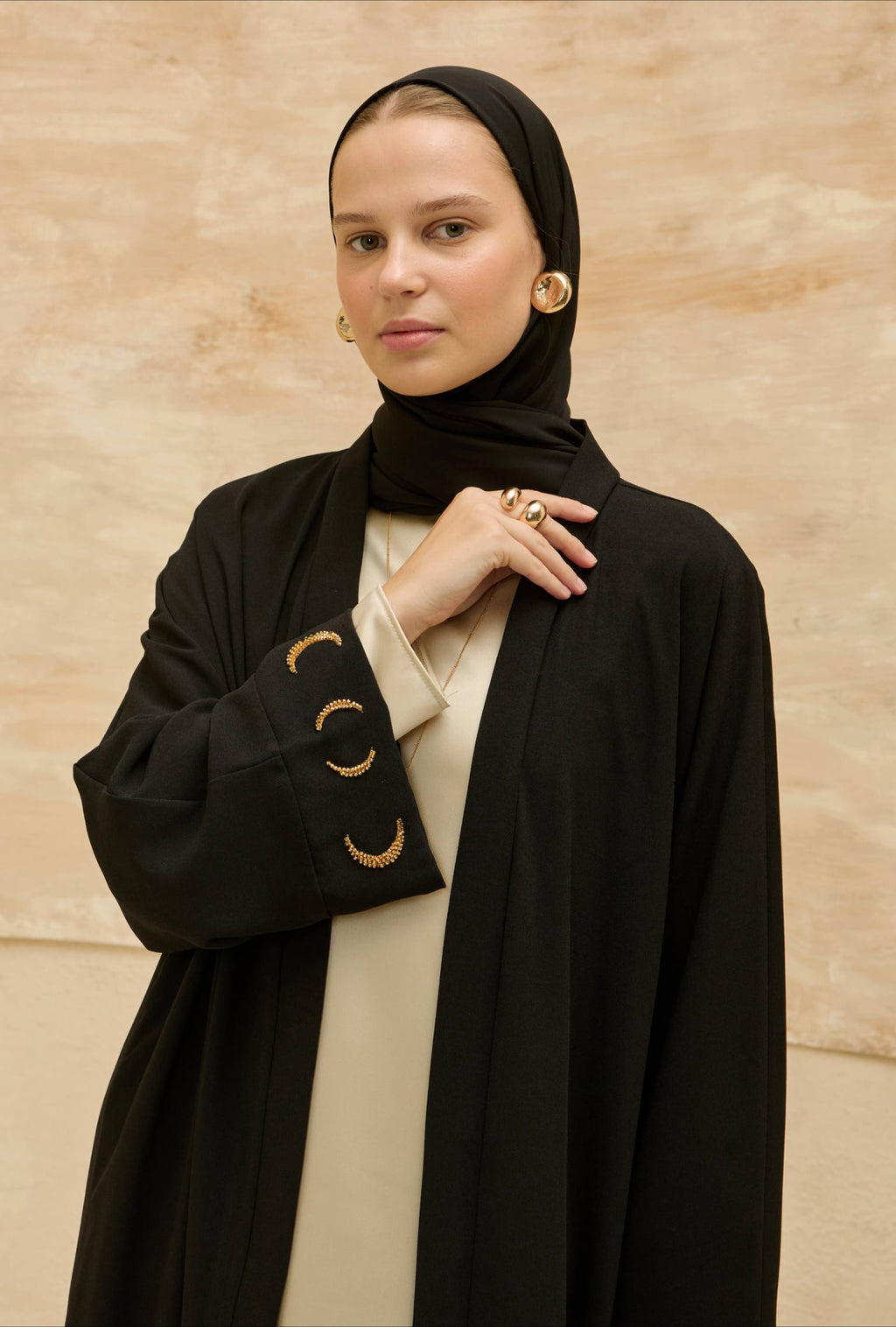 Lunar Halo | Ay Işıltılı Abaya