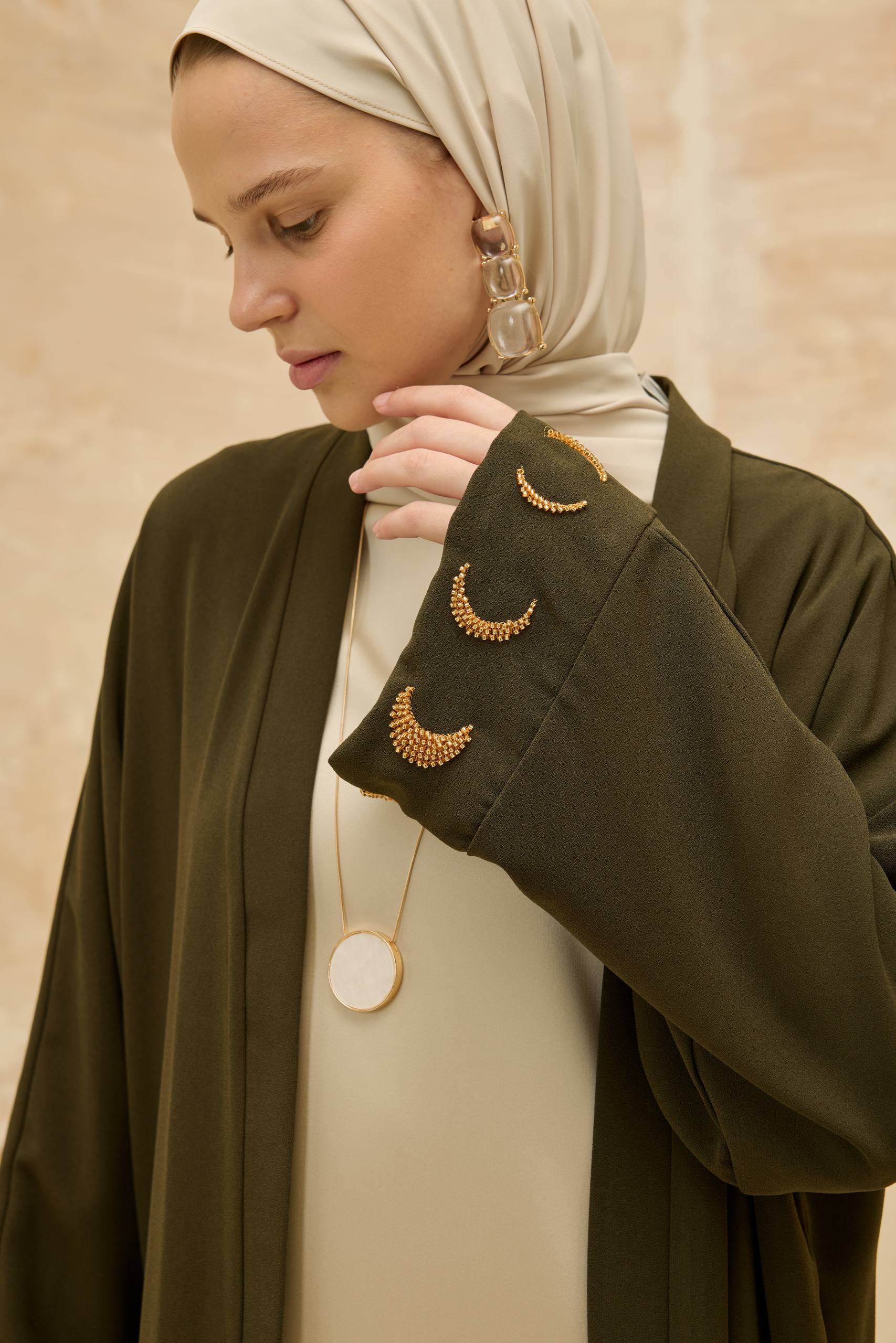 Lunar Halo | Ay Işıltılı Abaya