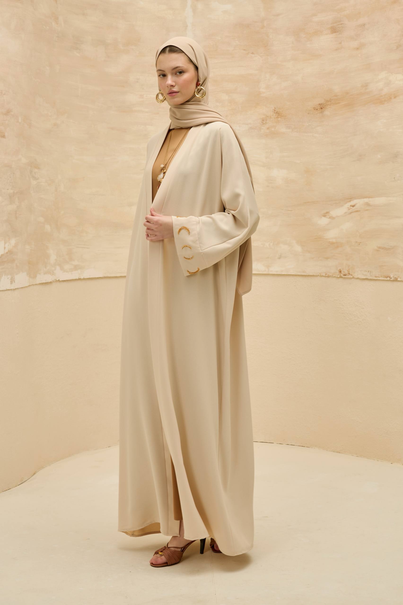 Lunar Halo | Ay Işıltılı Abaya
