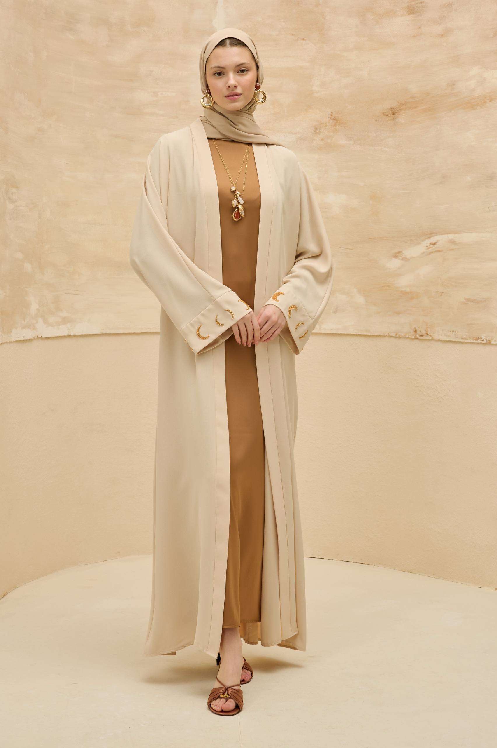 Lunar Halo | Ay Işıltılı Abaya