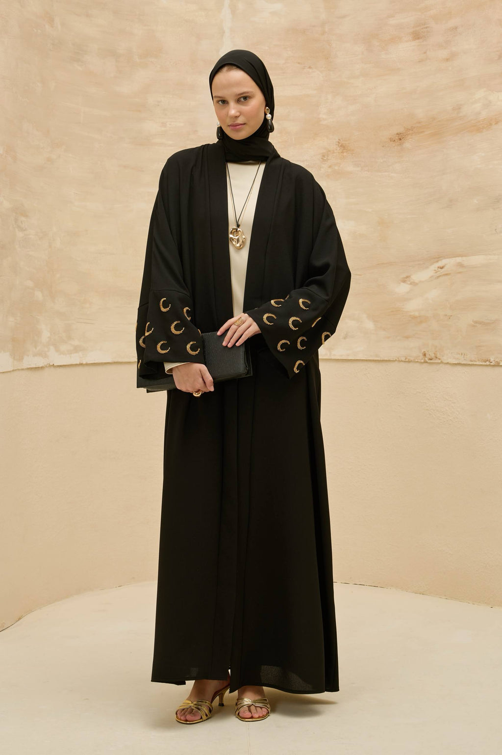 Ramadan Kareem | Hilal İşlemeli Abaya
