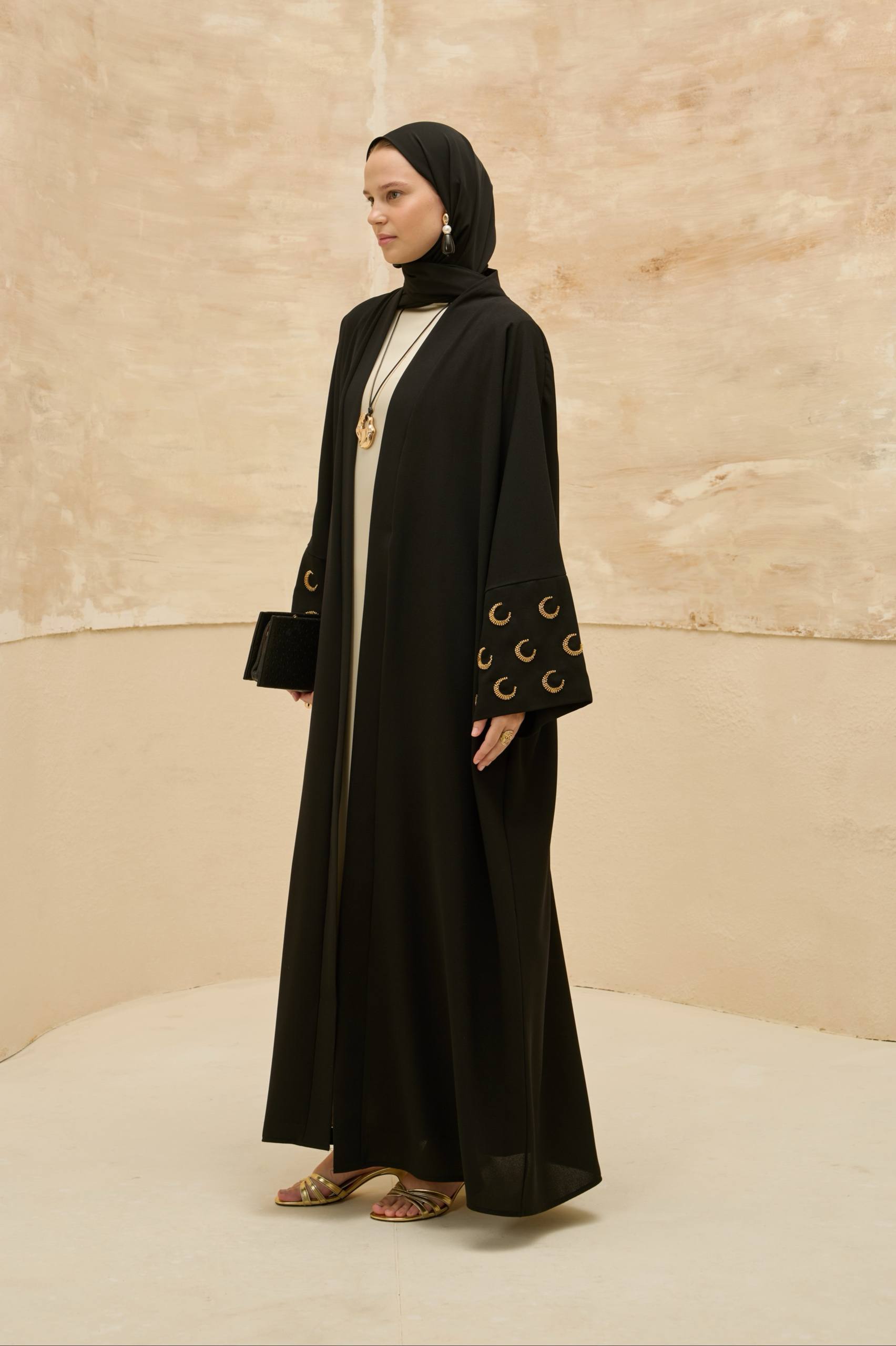 Ramadan Kareem | Hilal İşlemeli Abaya