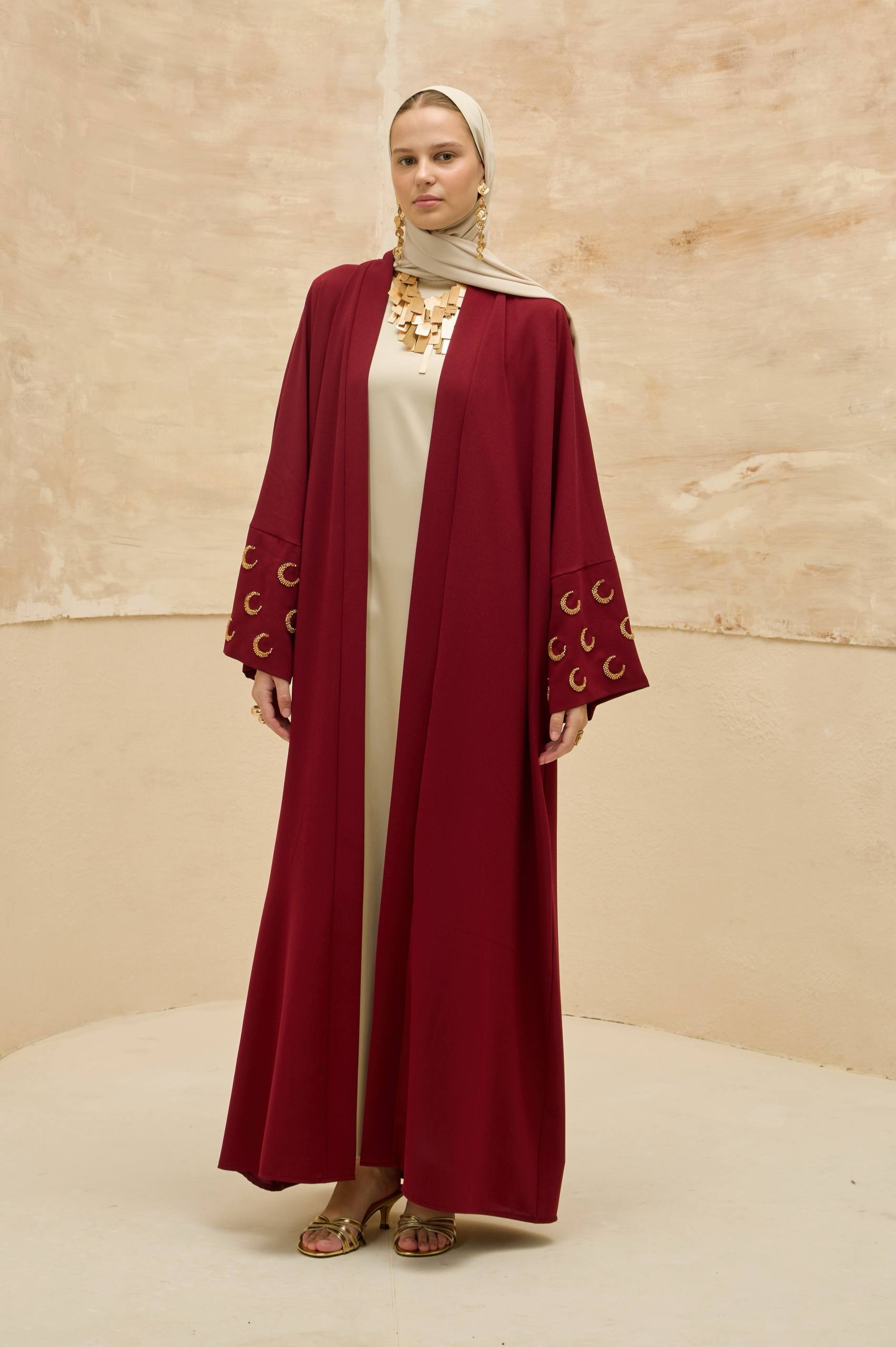 Ramadan Kareem | Hilal İşlemeli Abaya