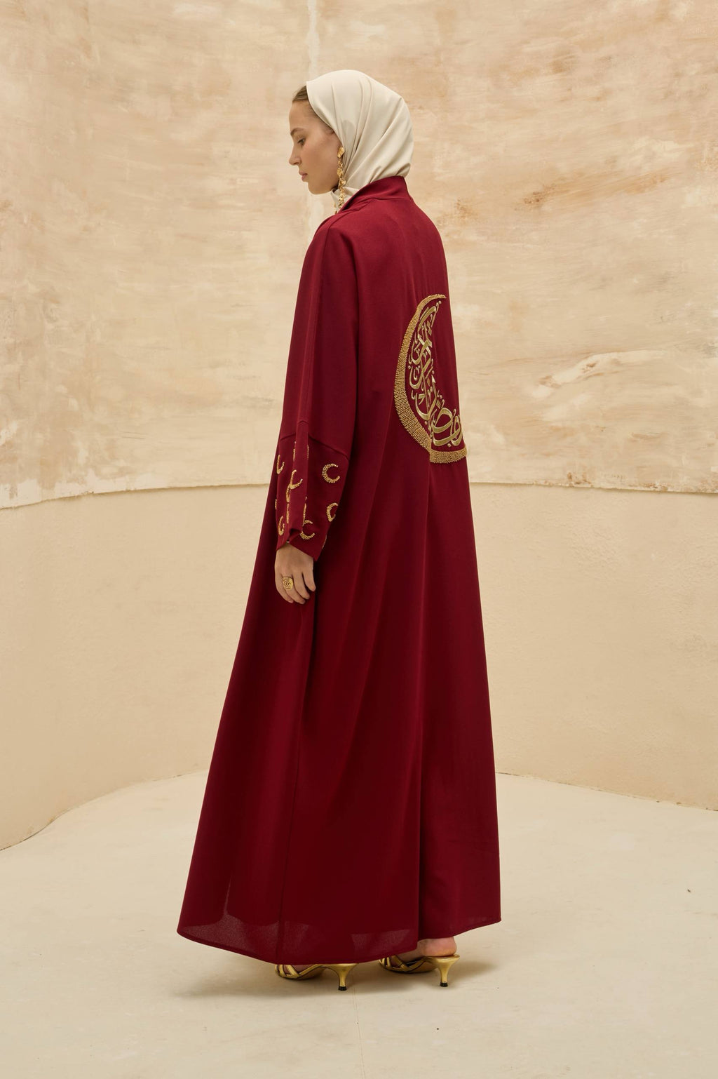 Ramadan Kareem | Hilal İşlemeli Abaya