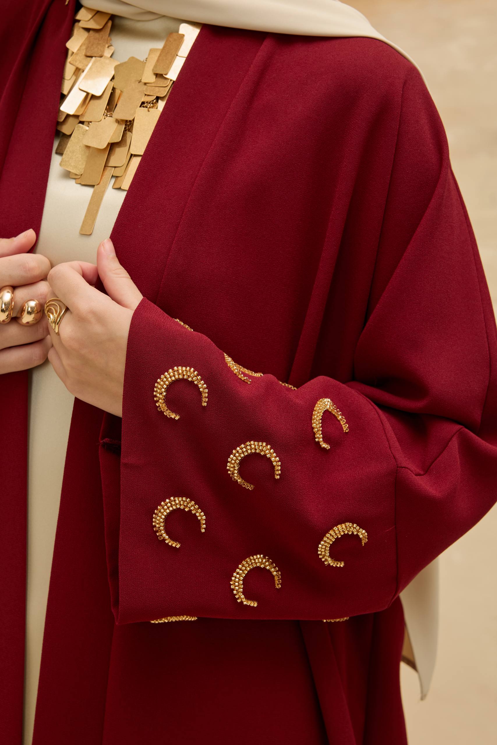 Ramadan Kareem | Hilal İşlemeli Abaya