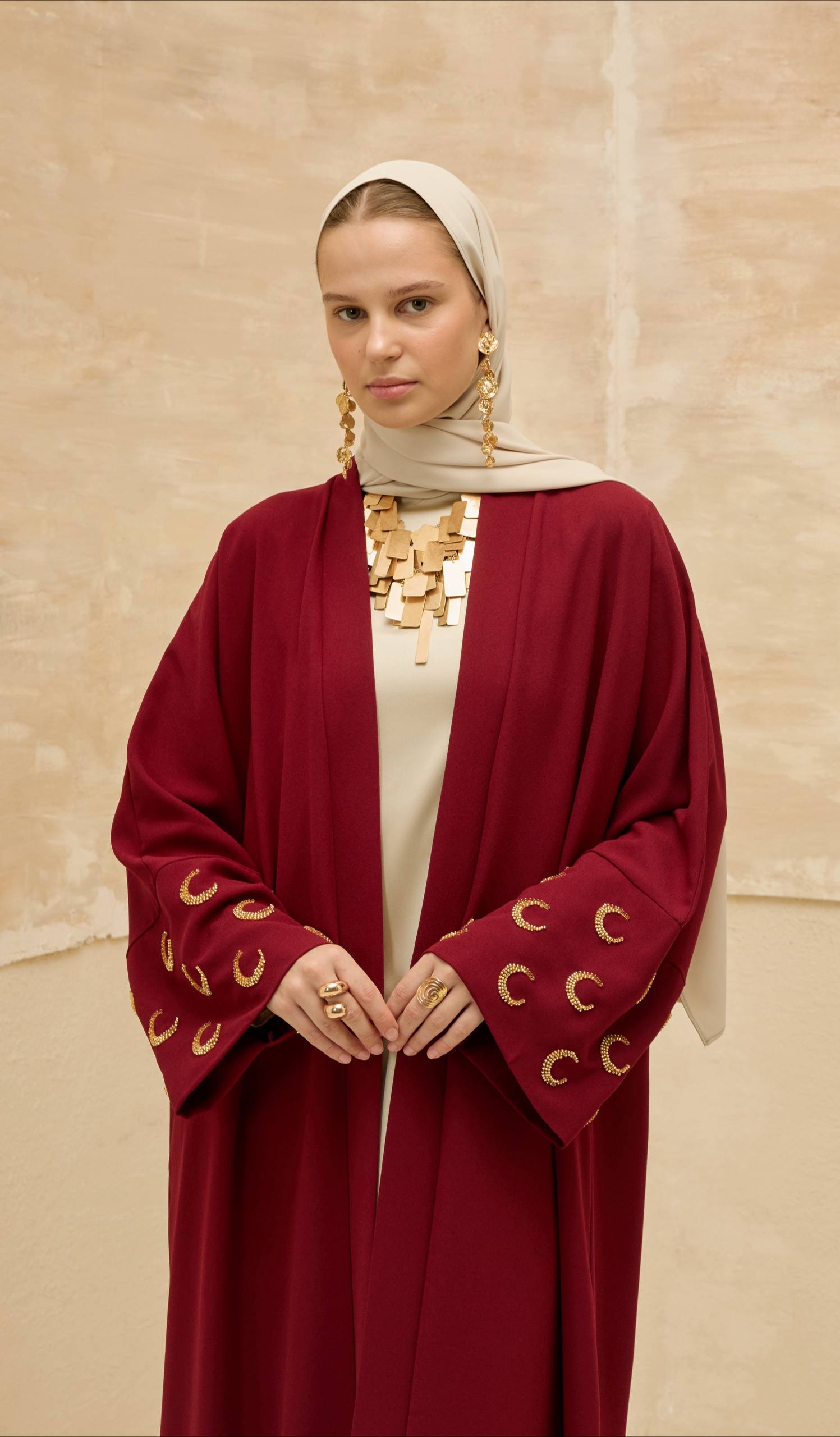 Ramadan Kareem | Hilal İşlemeli Abaya