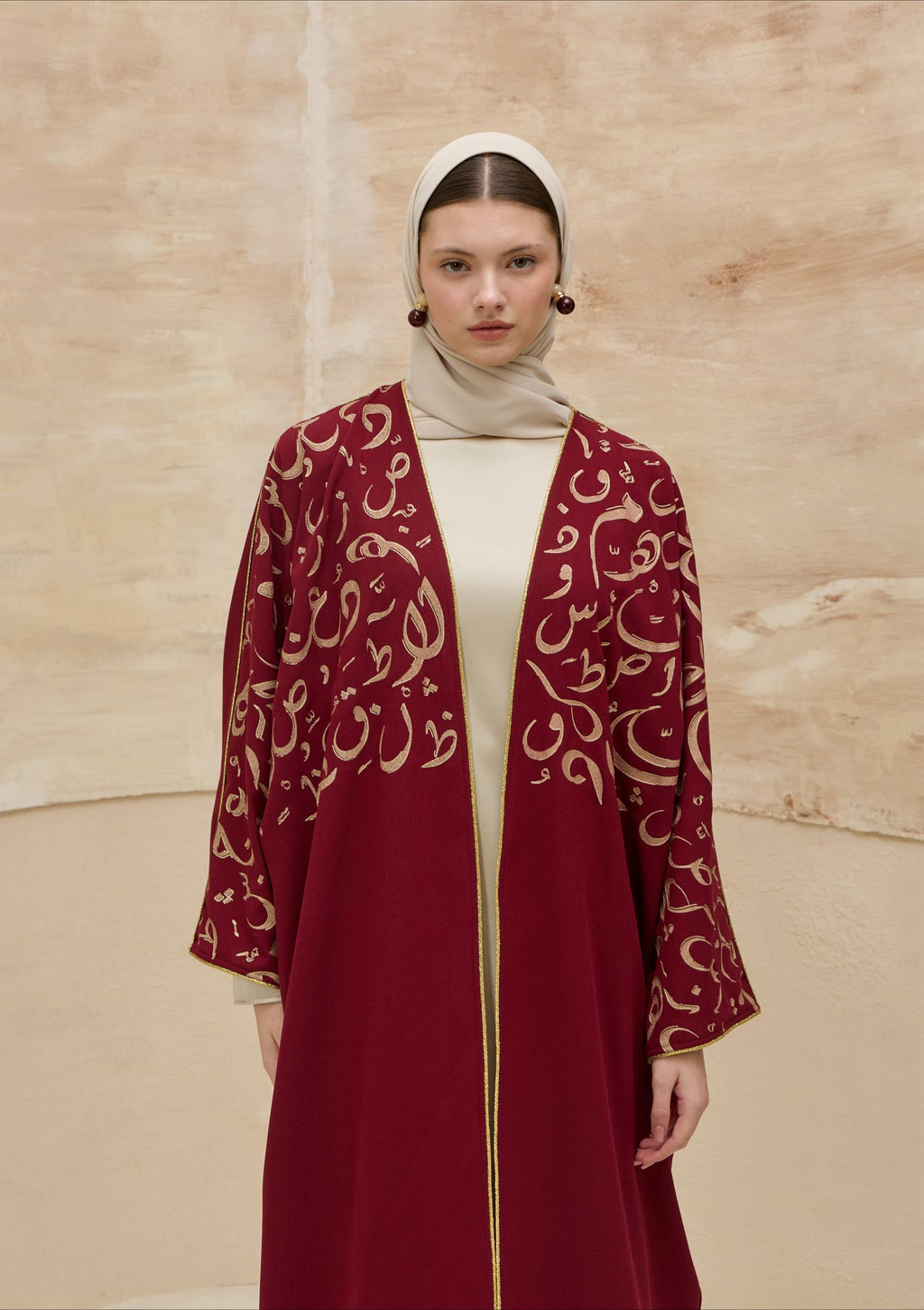 Orient Majesty | Oryantal Harf Detaylı Abaya