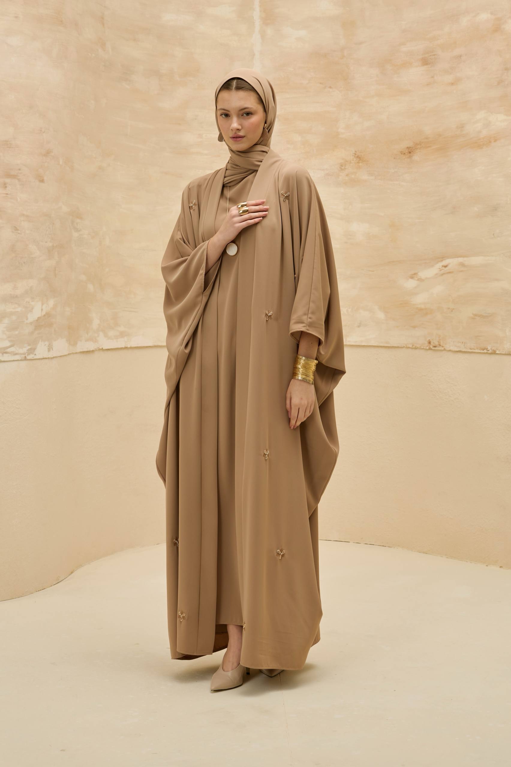 Celestia | Zarif Nakışlı Abaya Takımı
