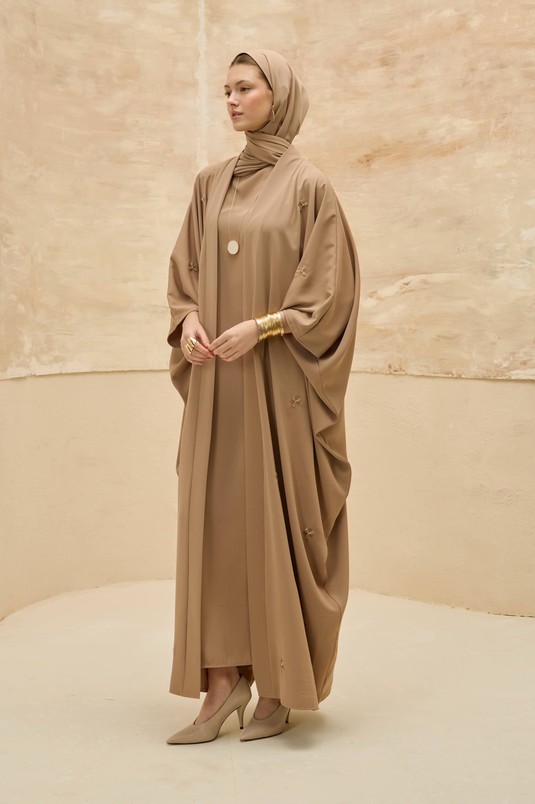 Celestia | Zarif Nakışlı Abaya Takımı