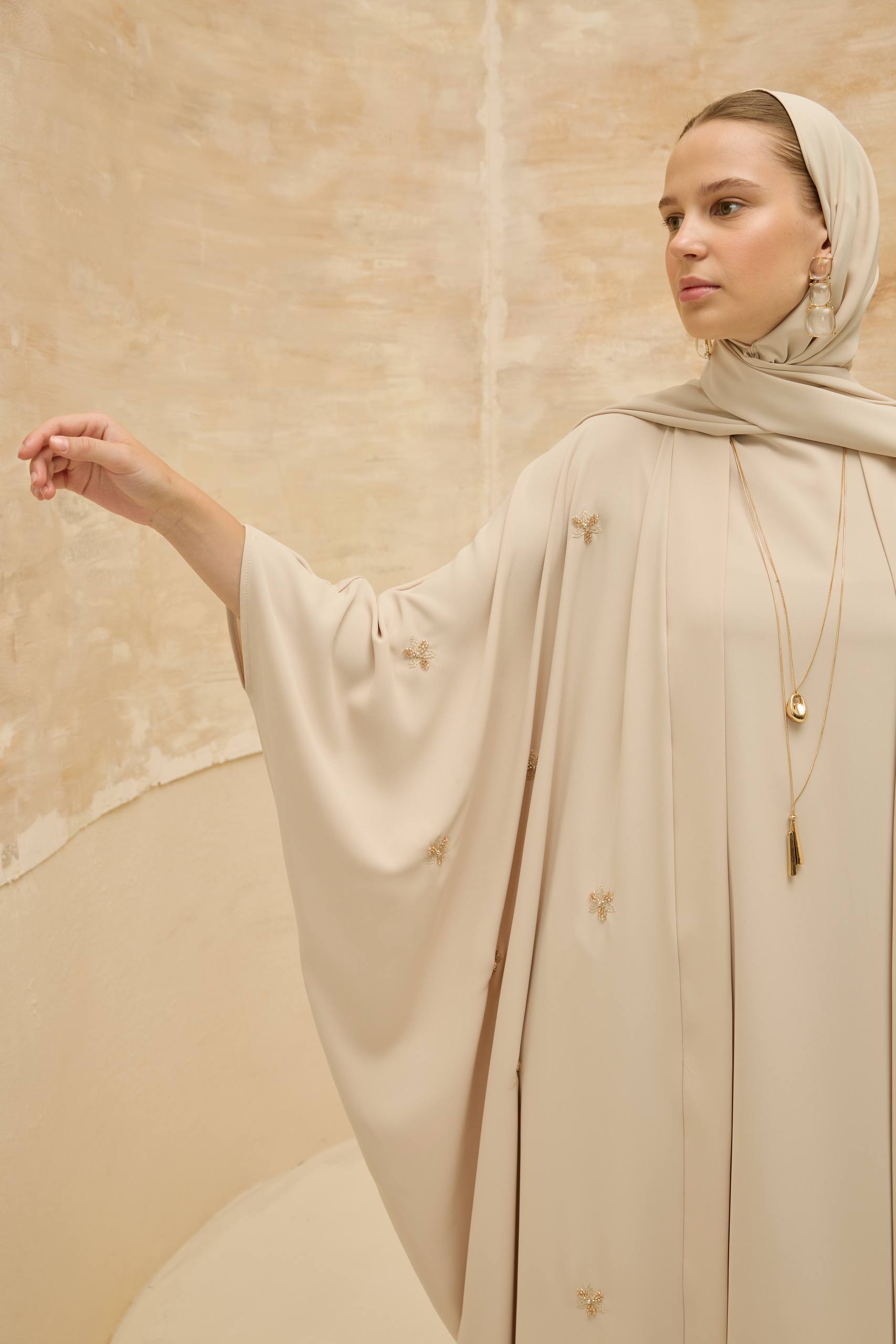 Celestia | Zarif Nakışlı Abaya Takımı