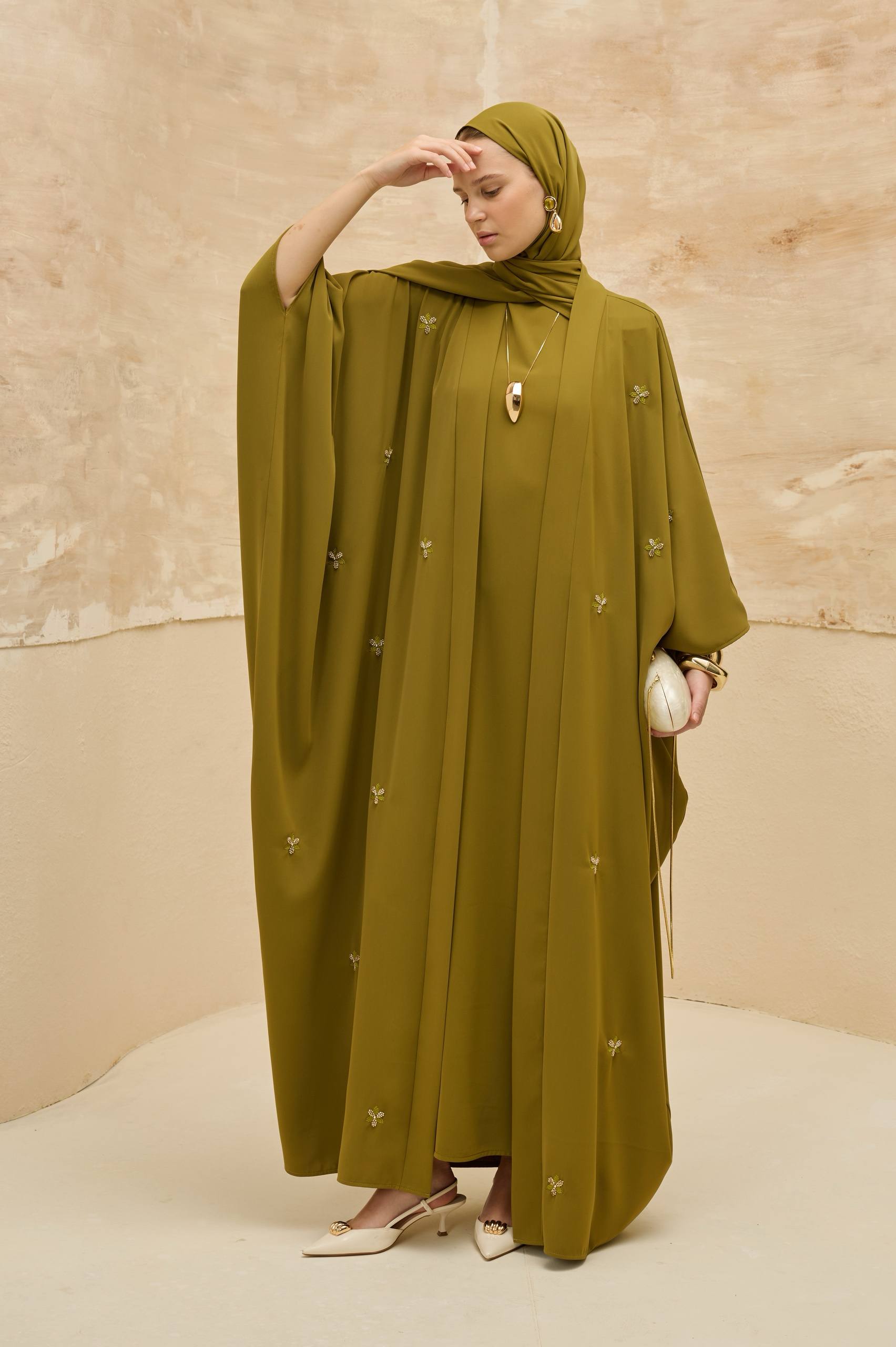 Celestia | Zarif Nakışlı Abaya Takımı