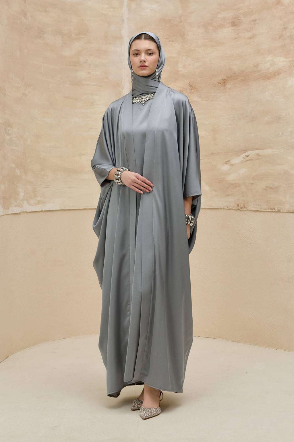 Crystal Veil | Taş Yaka Detaylı Abaya Takımı