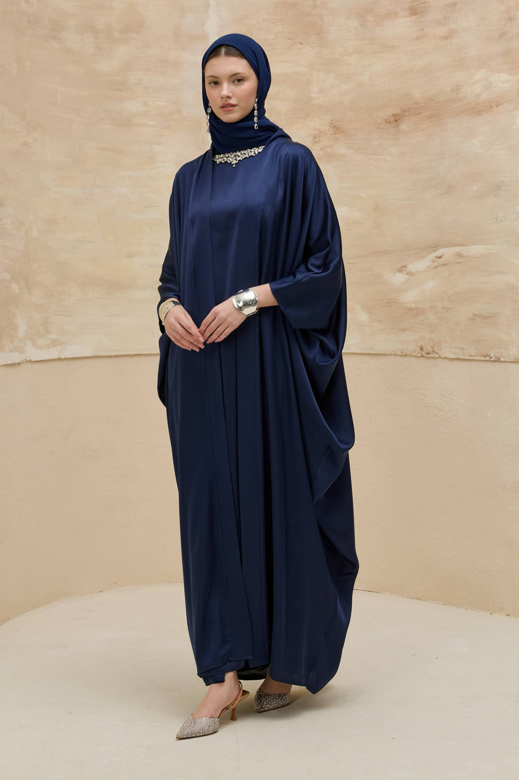 Crystal Veil | Taş Yaka Detaylı Abaya Takımı