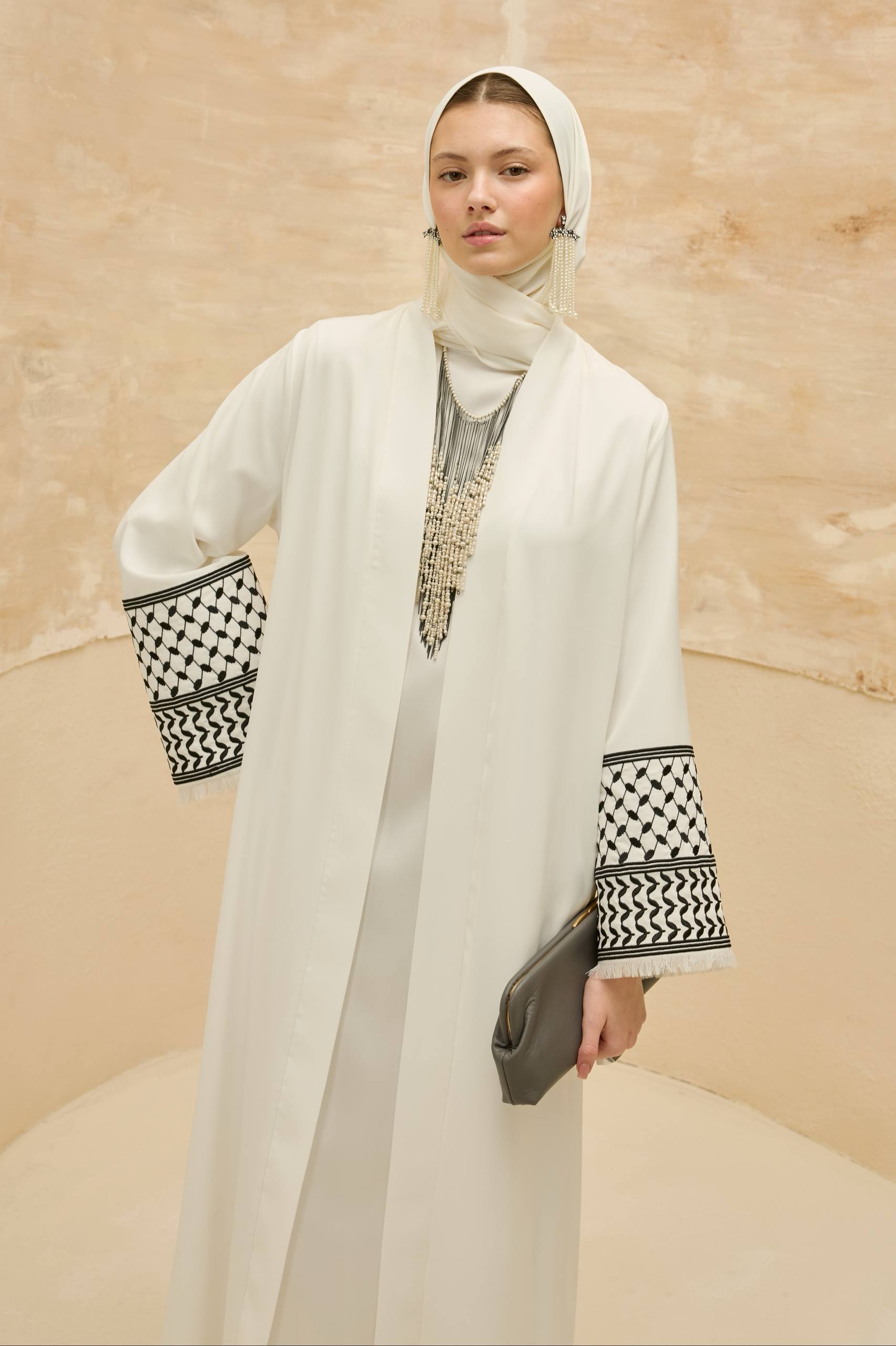 Miras | Kefiye Detaylı Abaya