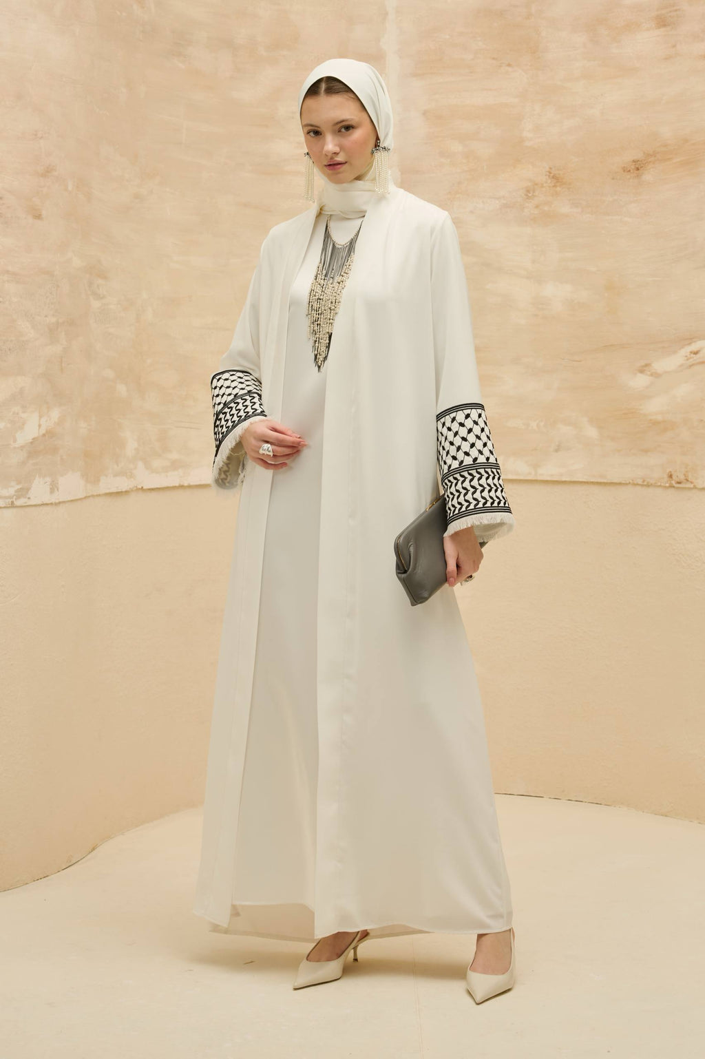 Miras | Kefiye Detaylı Abaya