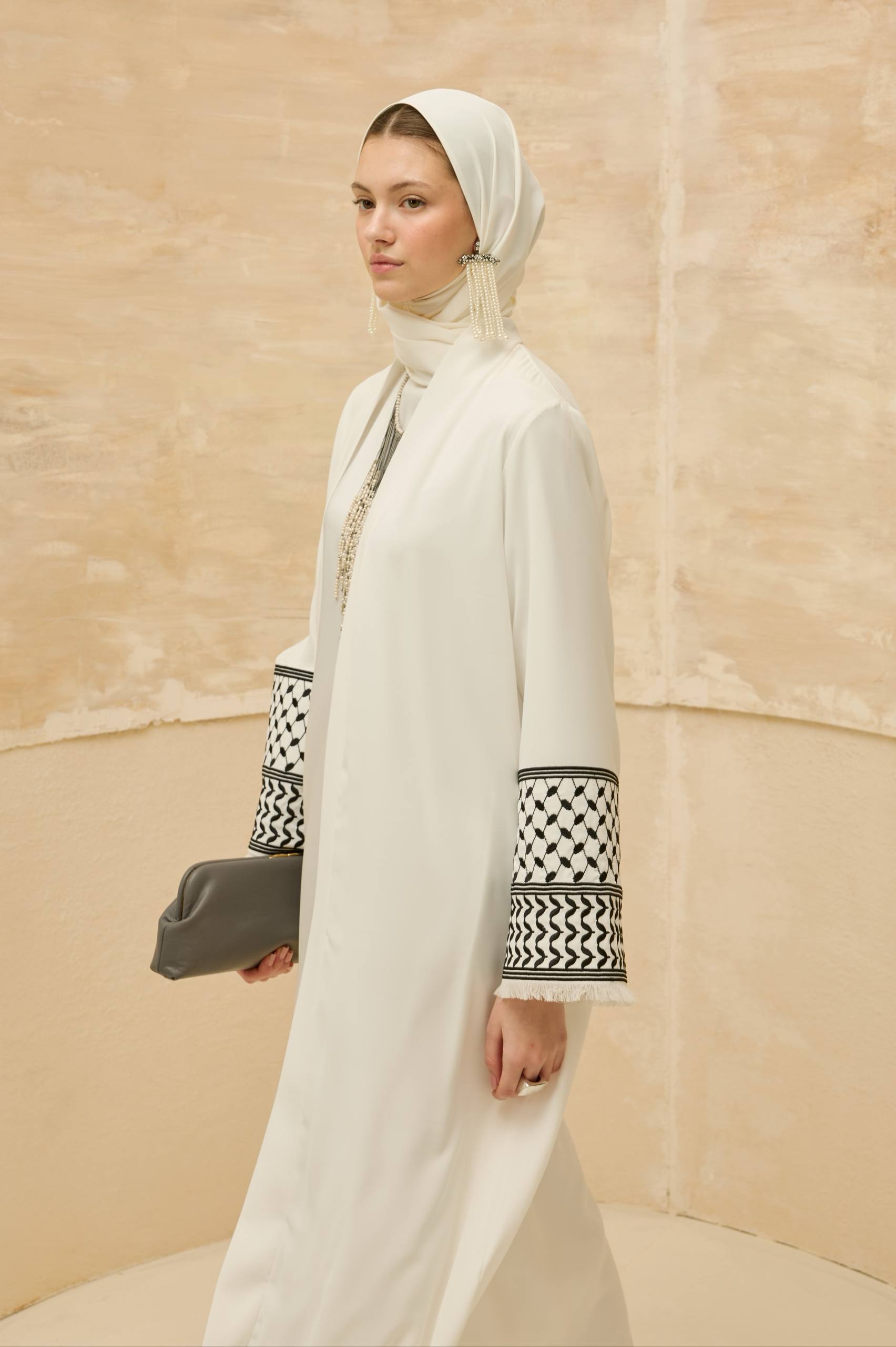 Miras | Kefiye Detaylı Abaya