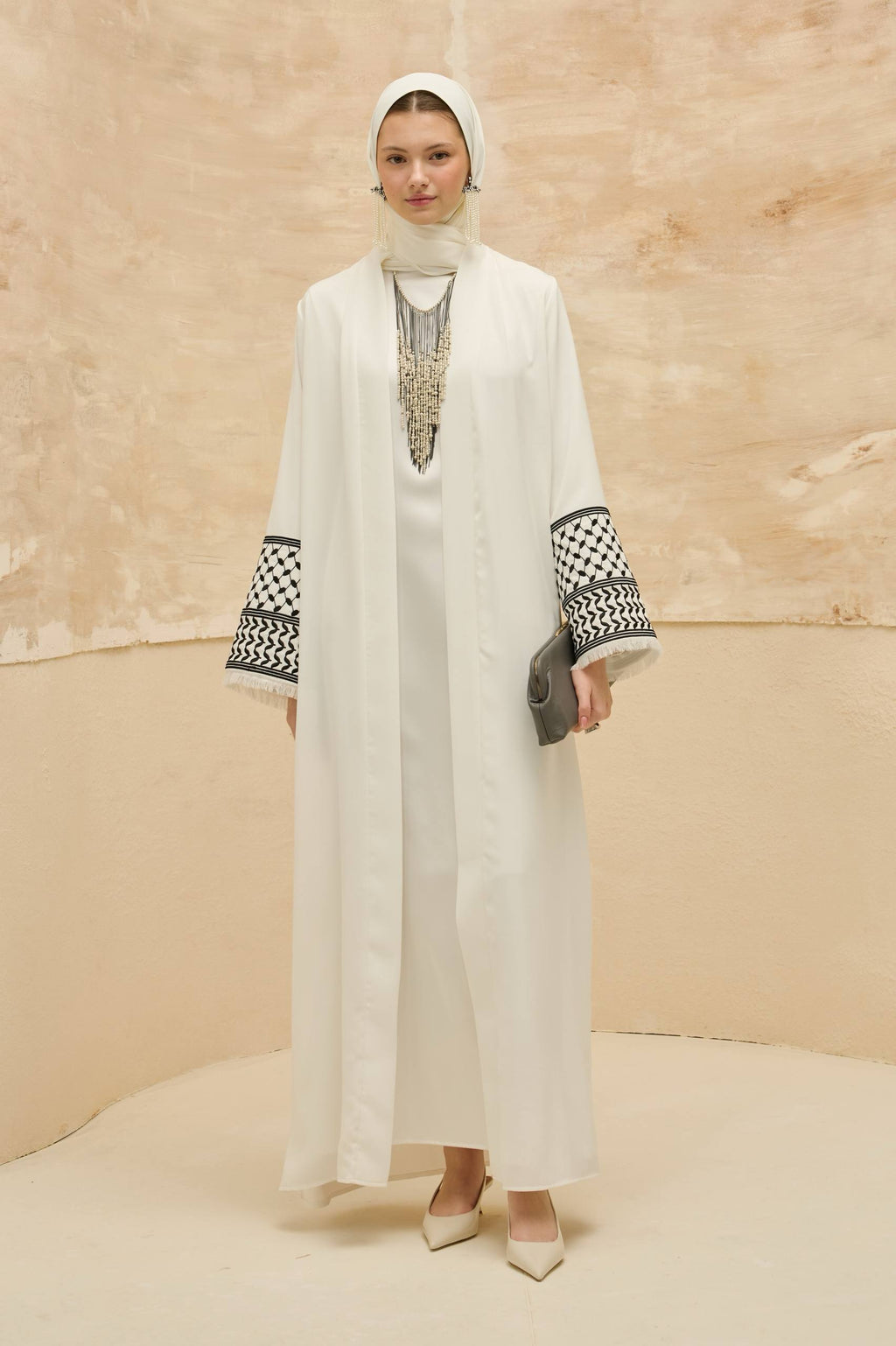 Miras | Kefiye Detaylı Abaya