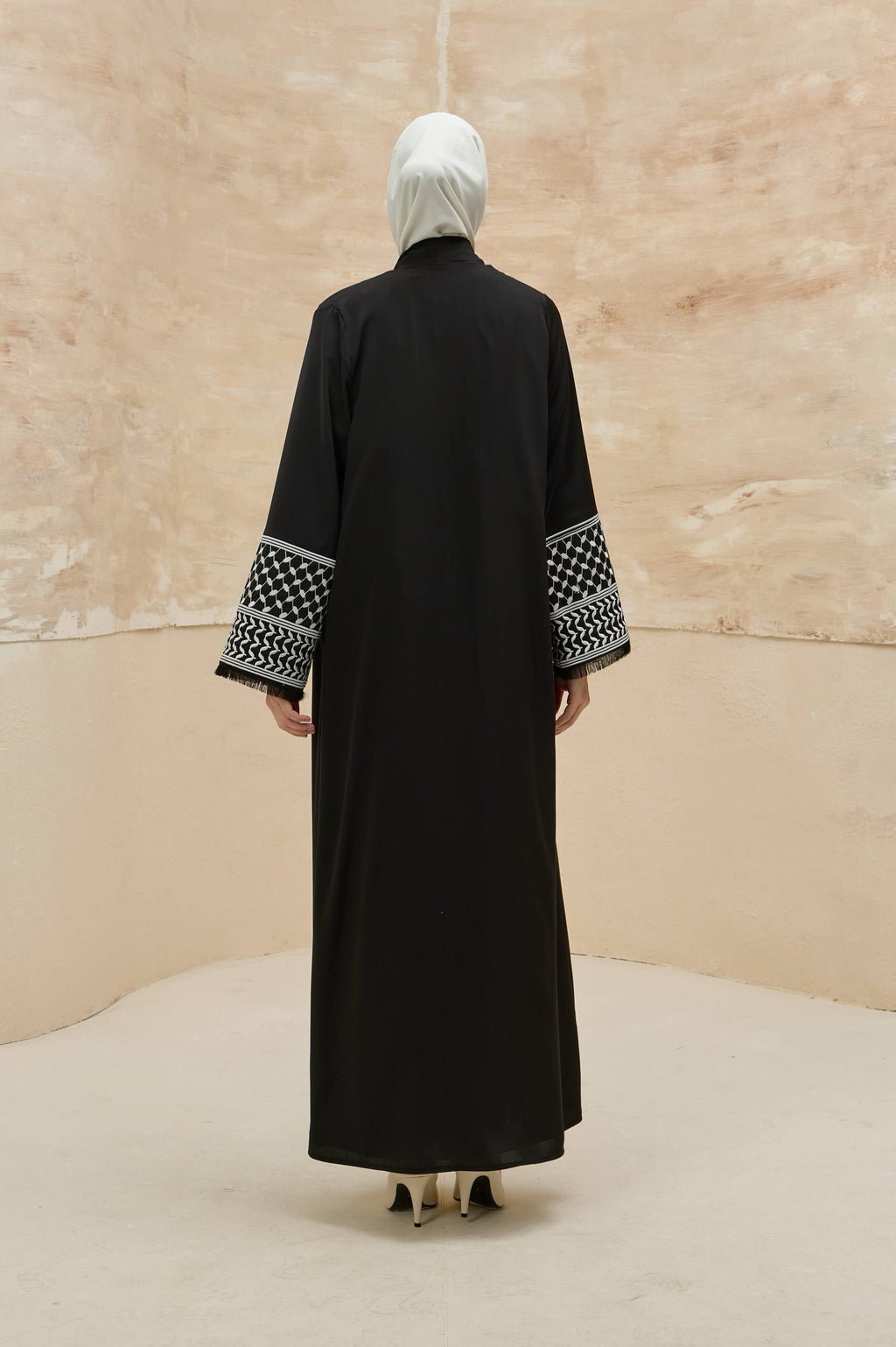 Miras | Kefiye Detaylı Abaya