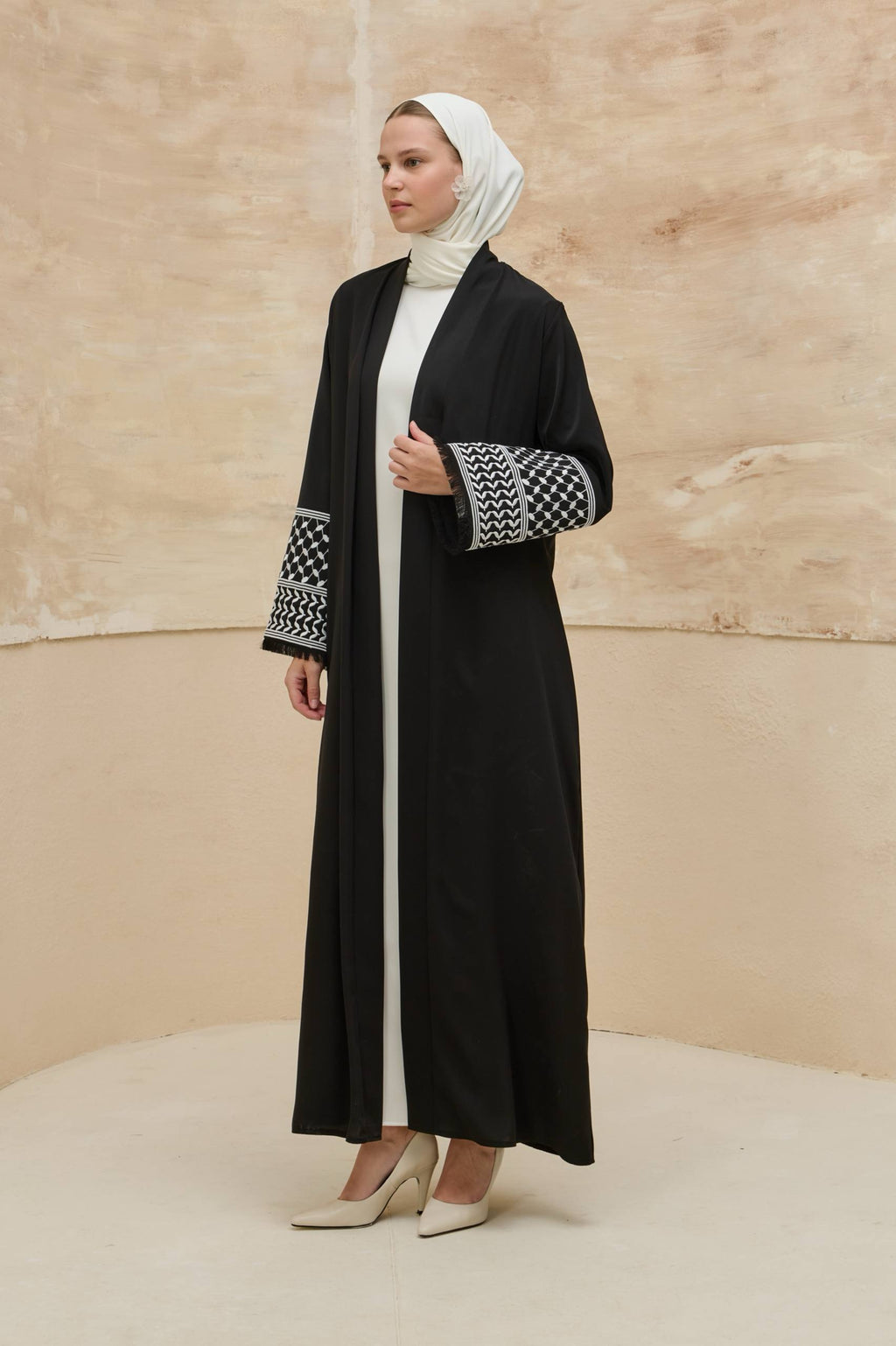 Miras | Kefiye Detaylı Abaya