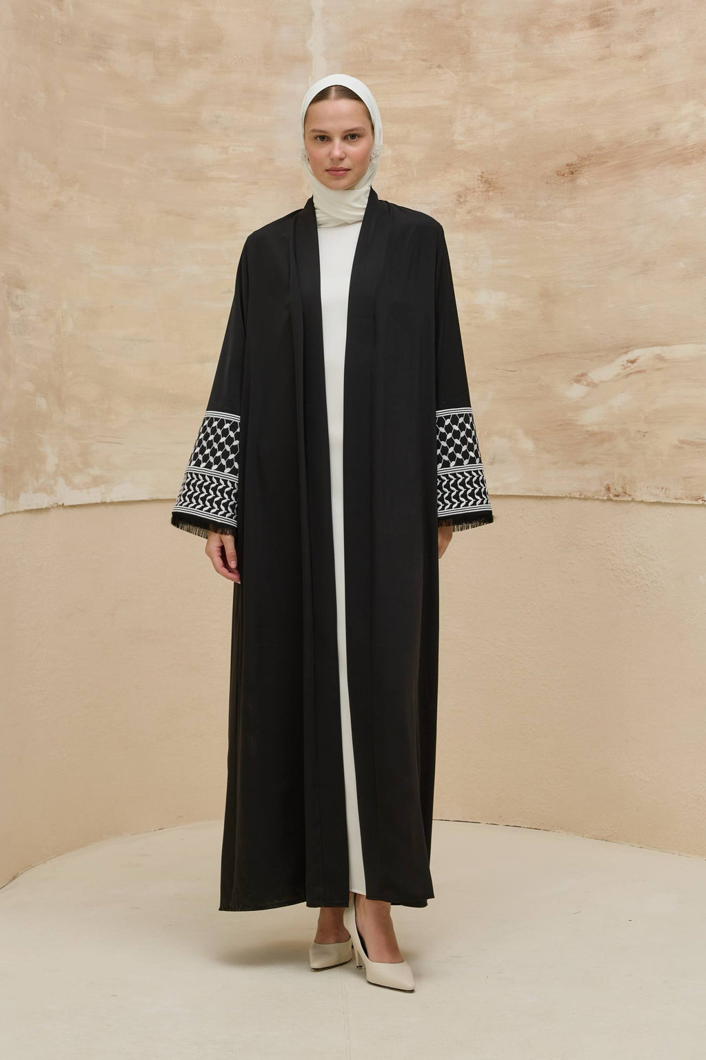Miras | Kefiye Detaylı Abaya