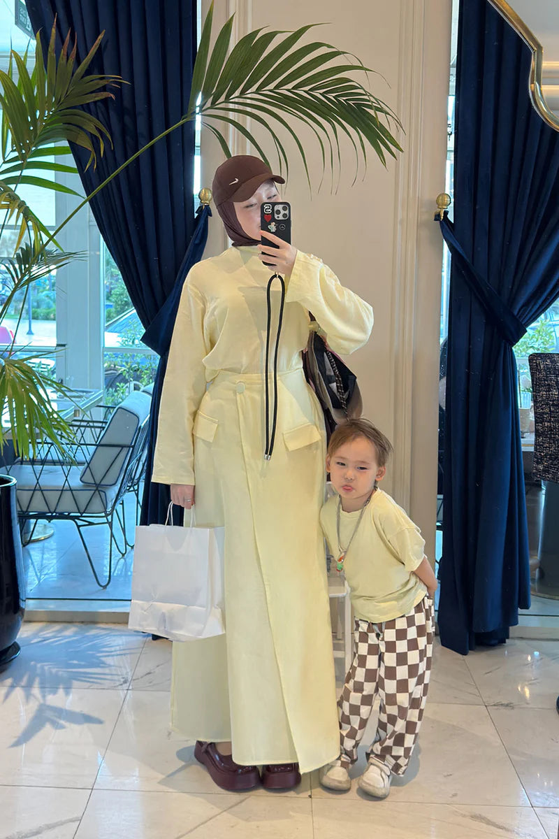 Linen Chic | Keten Yan Yırtmaçlı Düğmeli Etekli Takım